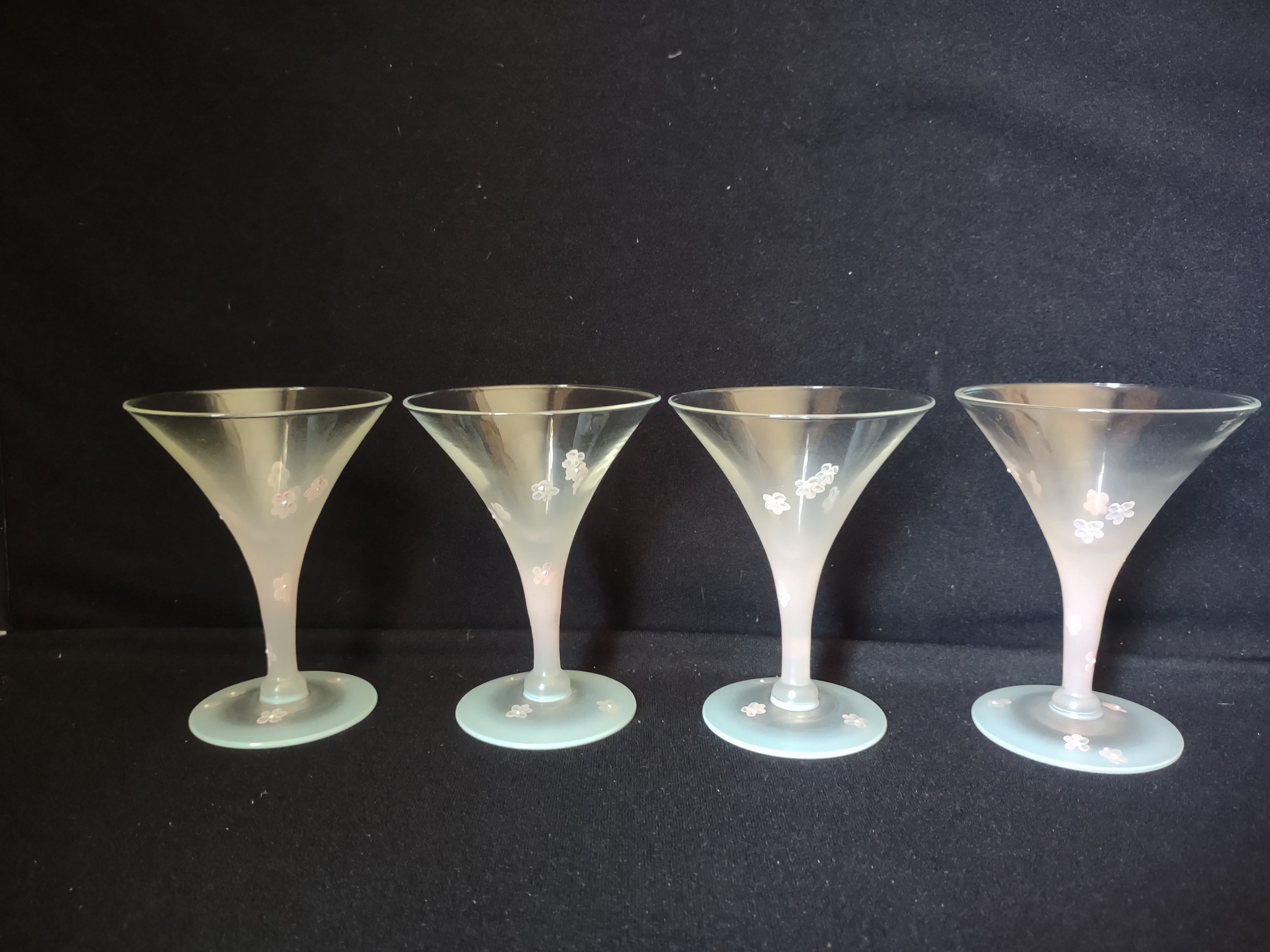 Set of 4 Vintage MCM Frosted Martini Glass Pink Flower Handpainted (lot 2740)