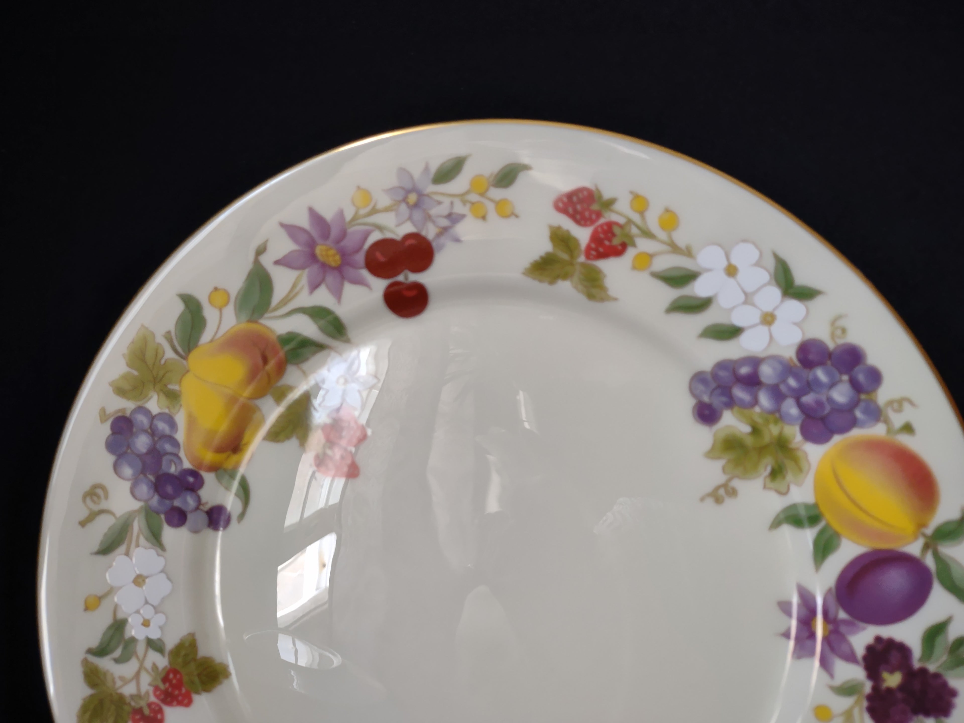 Vintage Lenox Special Fruit Design Dinner Plate 10-3/4" (lot 1849)