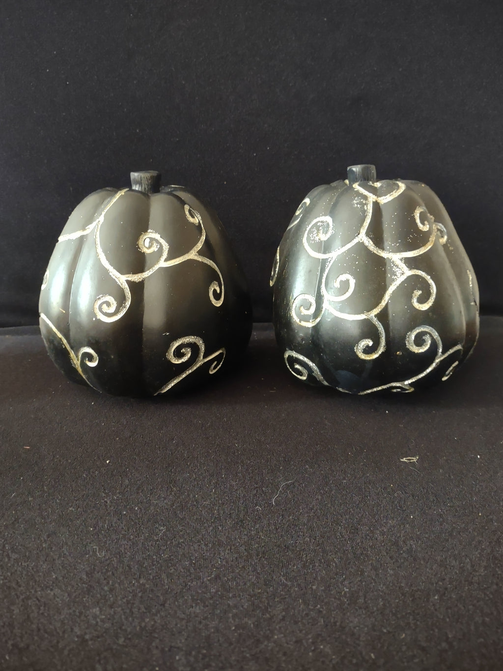 Halloween Resin Black Glitter Scroll 7" Pumpkin Set of 2 (Lot 3343)