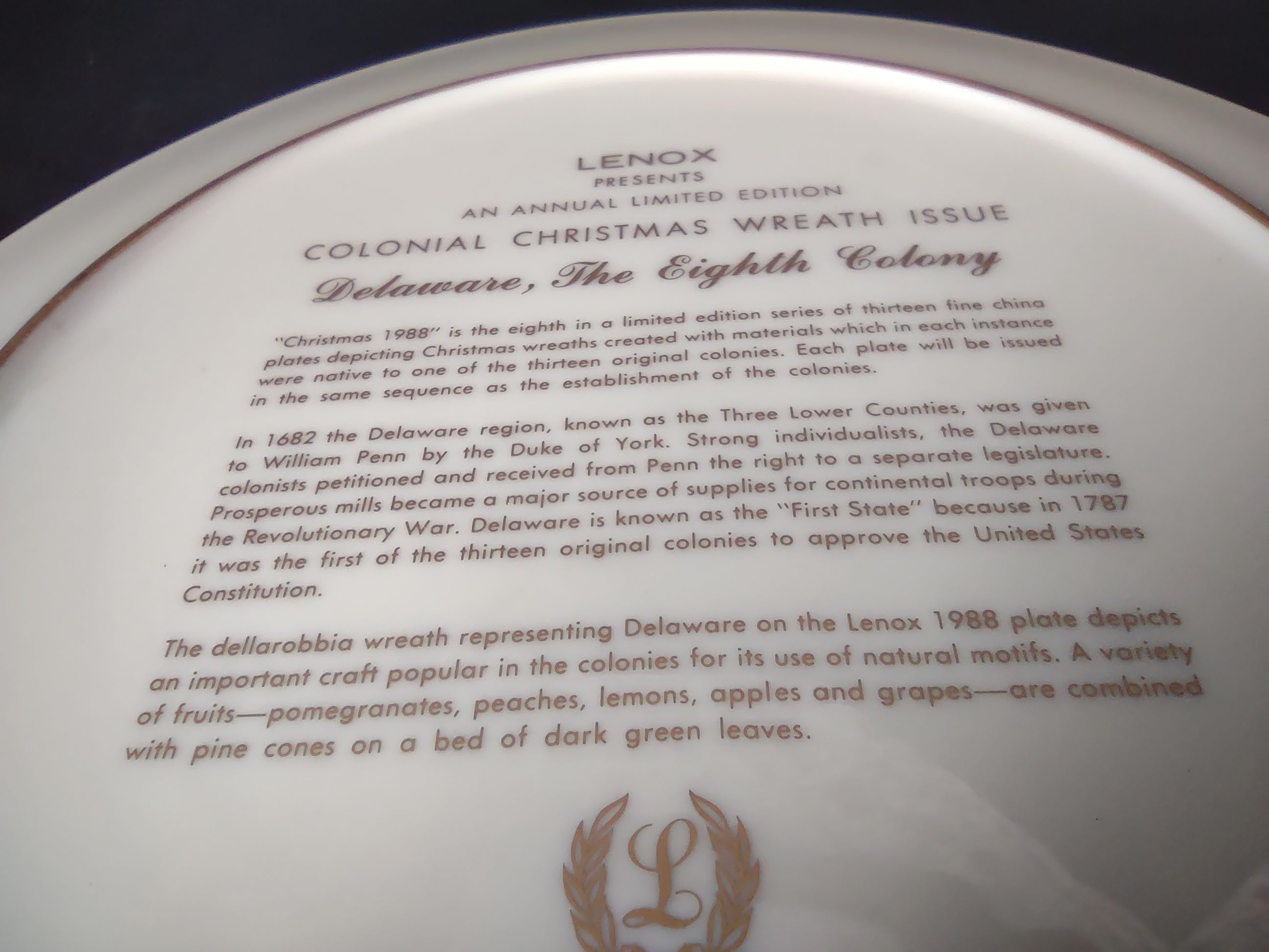 Lenox 1988 Delaware Colony Colonial Christmas Wreath Plate (lot 1136)