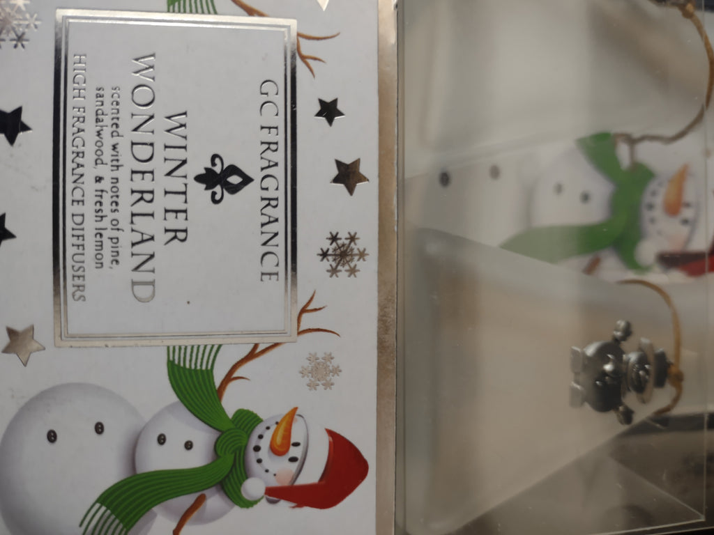 Snowmen Winter Wonderland Pine Sandalwood Lemon Oil Diffusers (Lot 3511)