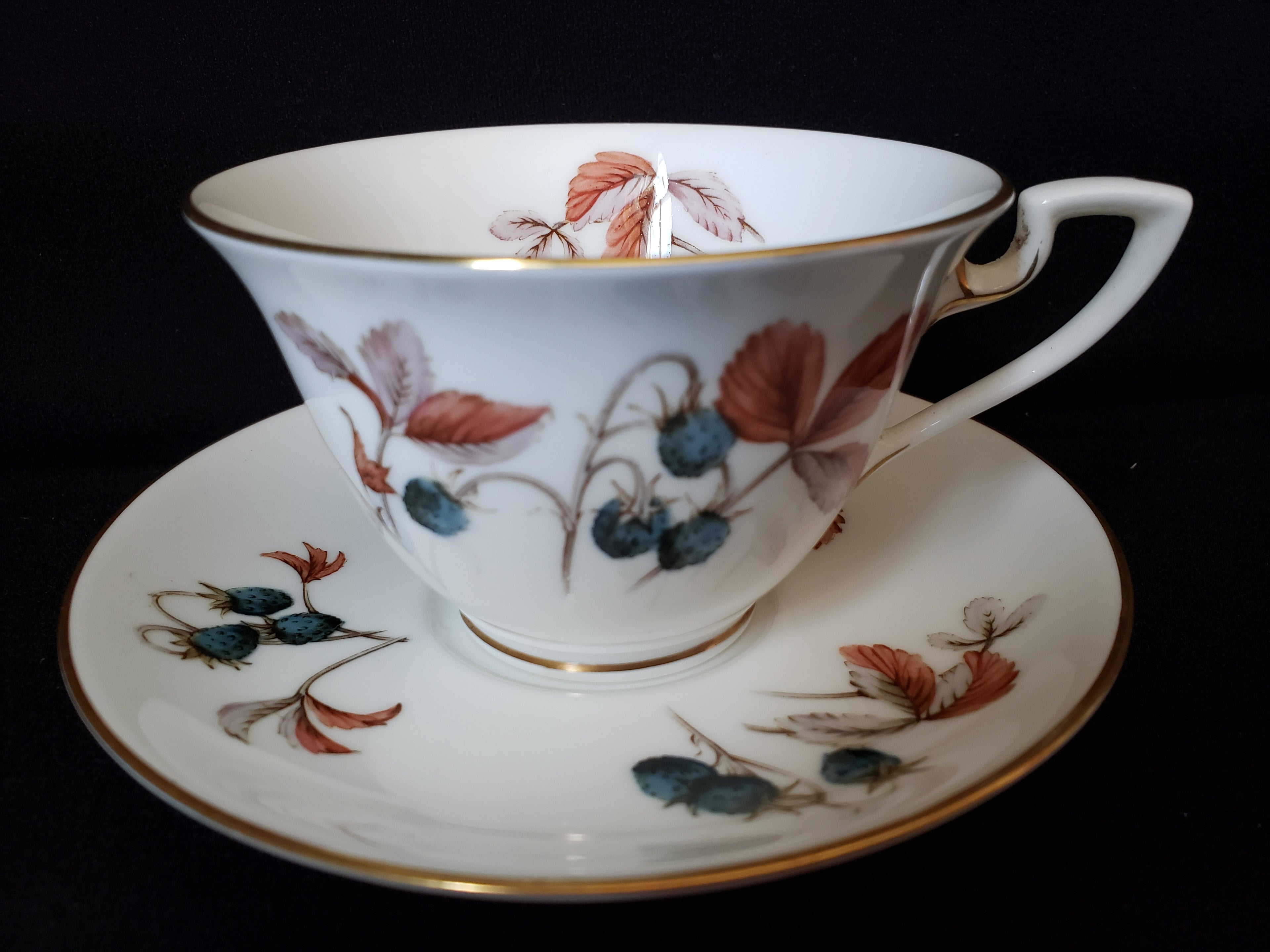 Vintage Royal Worcester Fraises Des Bois Tea Cup with Saucer (lot 2133)