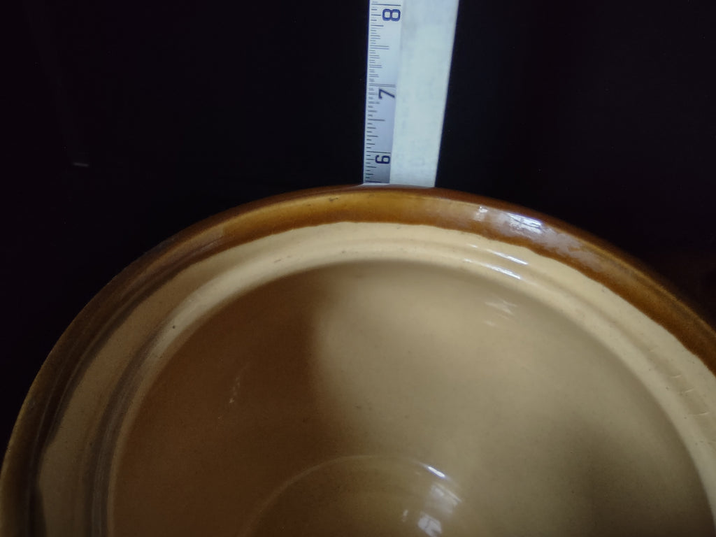 Granville VIntage Bean Pot Pottery with Lid made in England (lot 2774c)