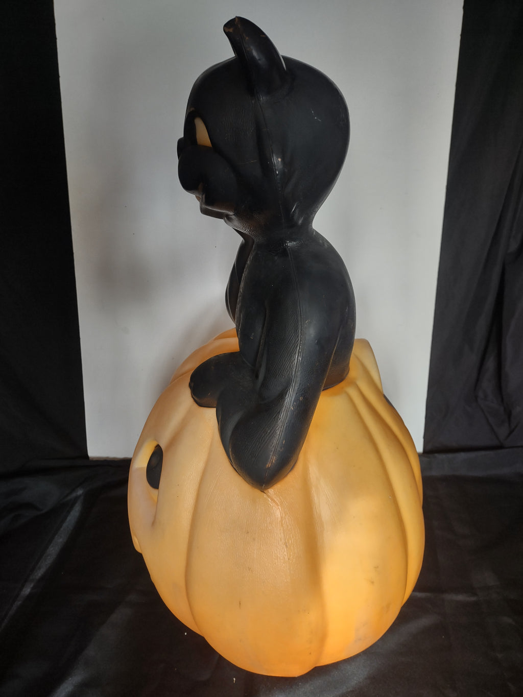 Vintage Black Cat on Pumpkin Halloween Blow Mold 34” (lot 3258j)