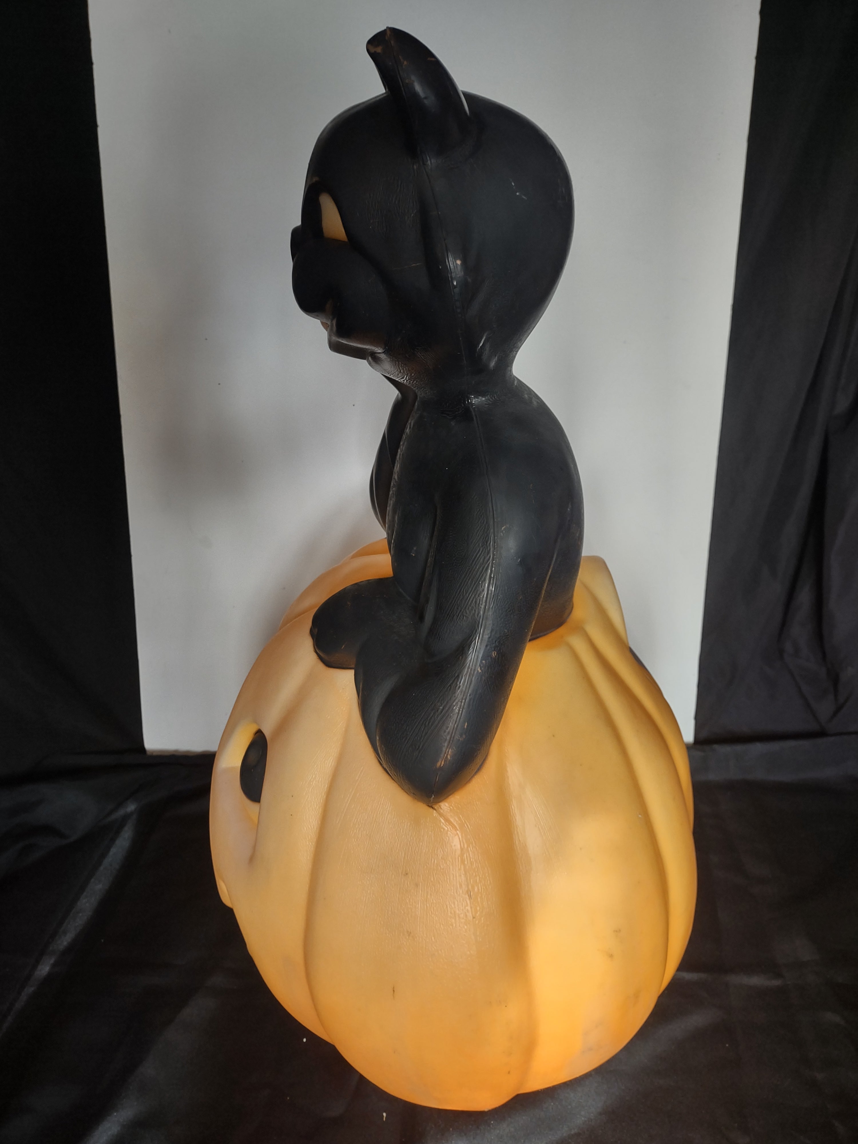 Vintage Black Cat on Pumpkin Halloween Blow Mold 34” (lot 3258j)