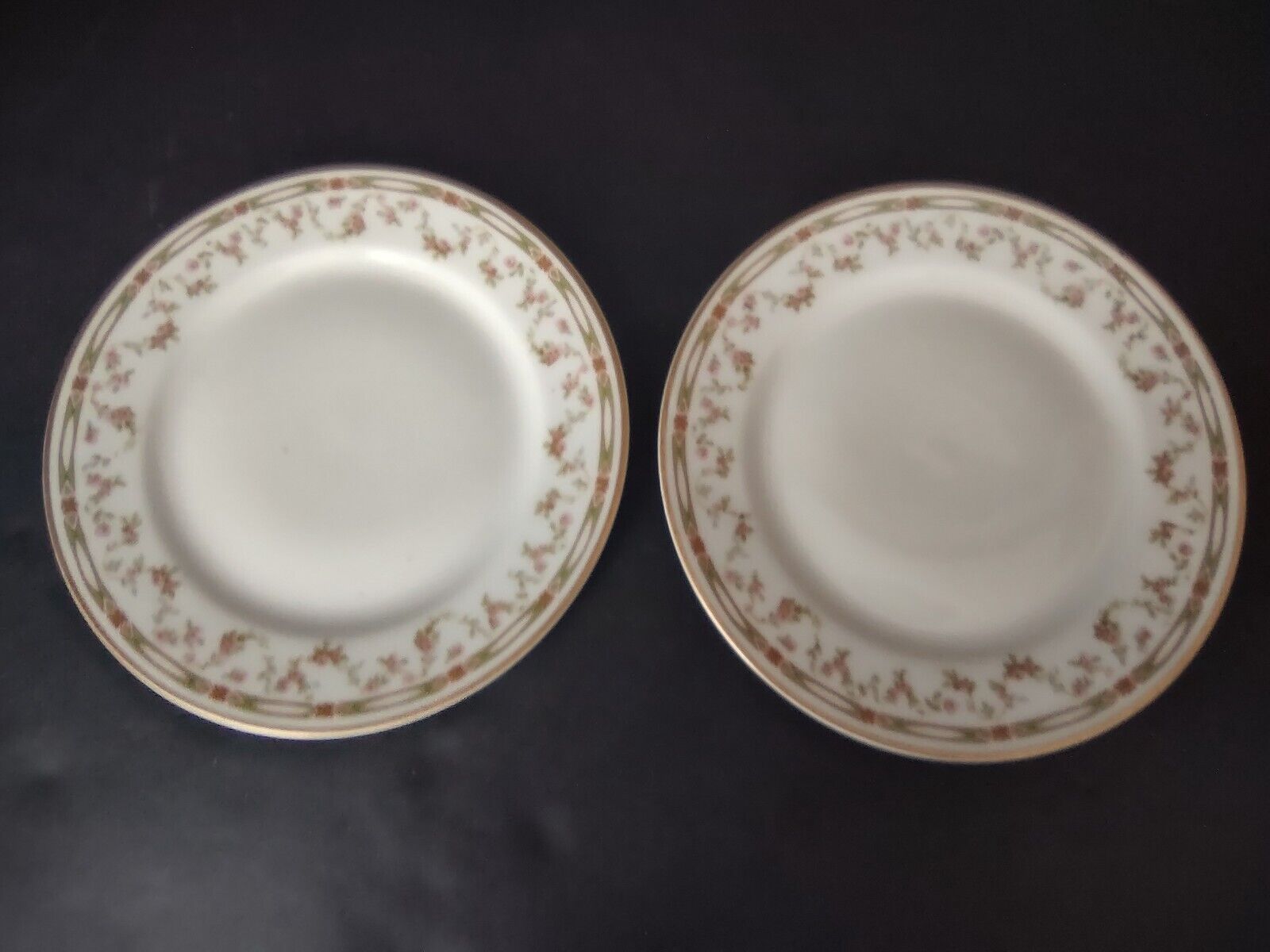 Haviland Limoges Schleiger 346 Red Rose 2 x Bread Butter Plate 6-1/4" (lot 546)