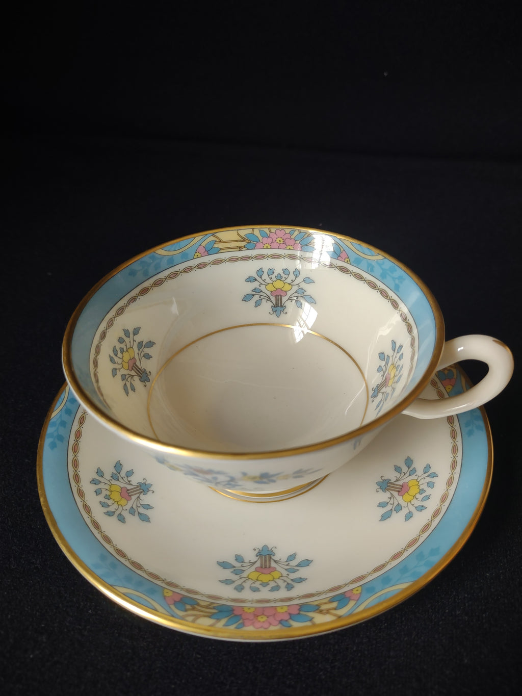 Vintage Lenox Blue Tree B-300 Tea Cup with Saucer (lot 1865)
