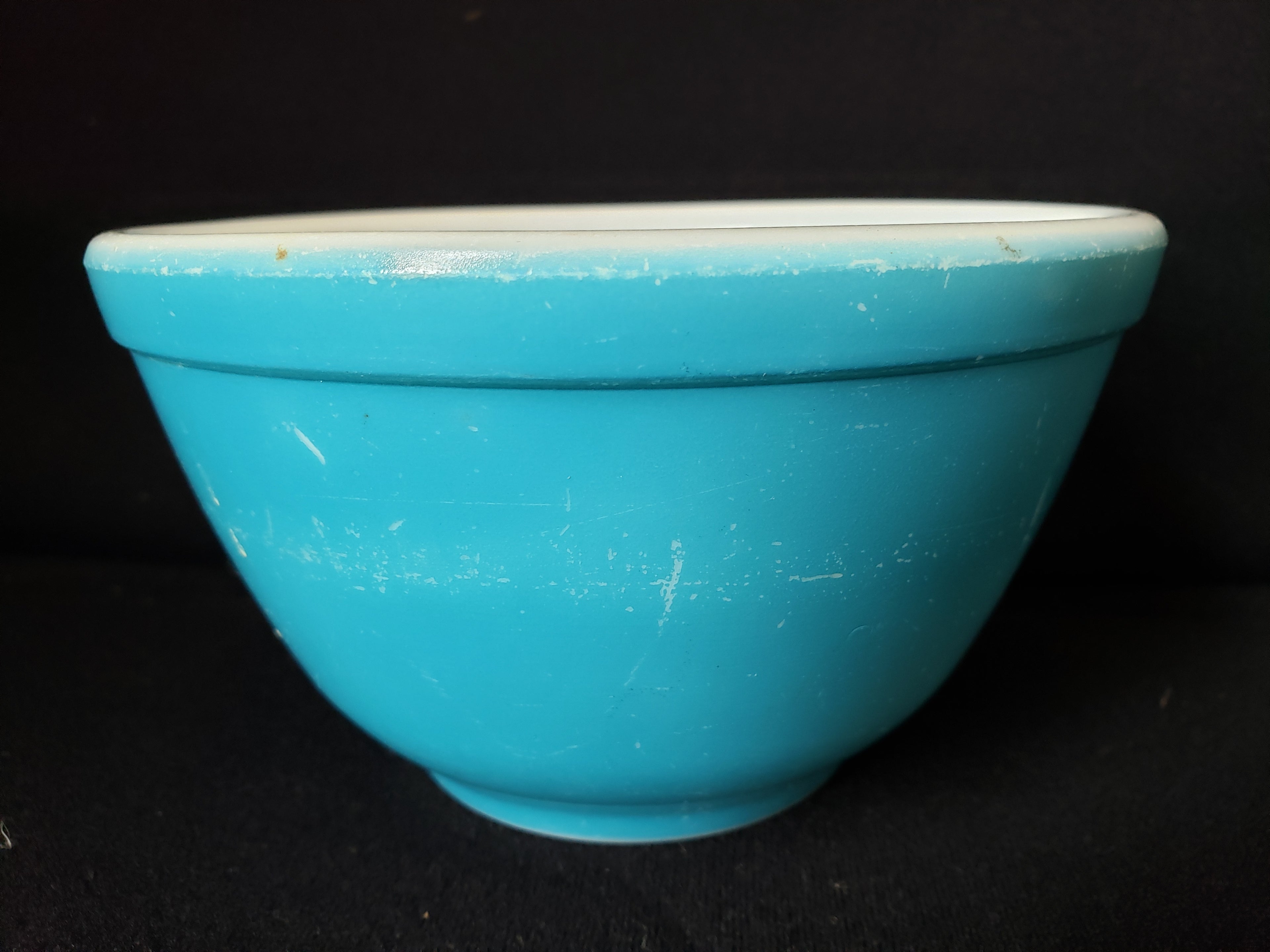 Vintage Pyrex 401 Turquoise Blue Mixing Bowl A-10 Some Scratches (lot 2144d)
