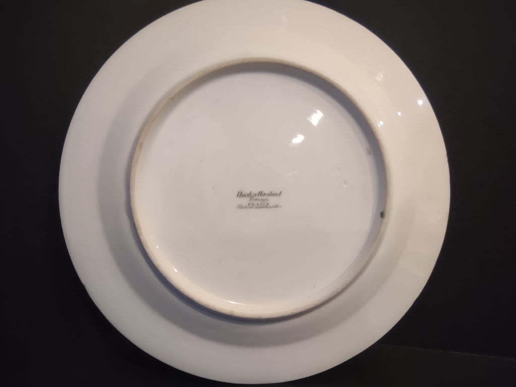 Haviland France Limoges Luncheon Plate Cranberries Christmas (lot 1008)