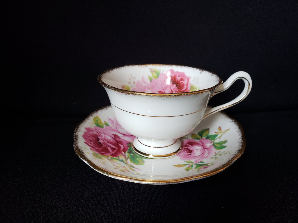 Vintage Royal Albert American Beauty Tea Cup with Saucer (lot 2048)