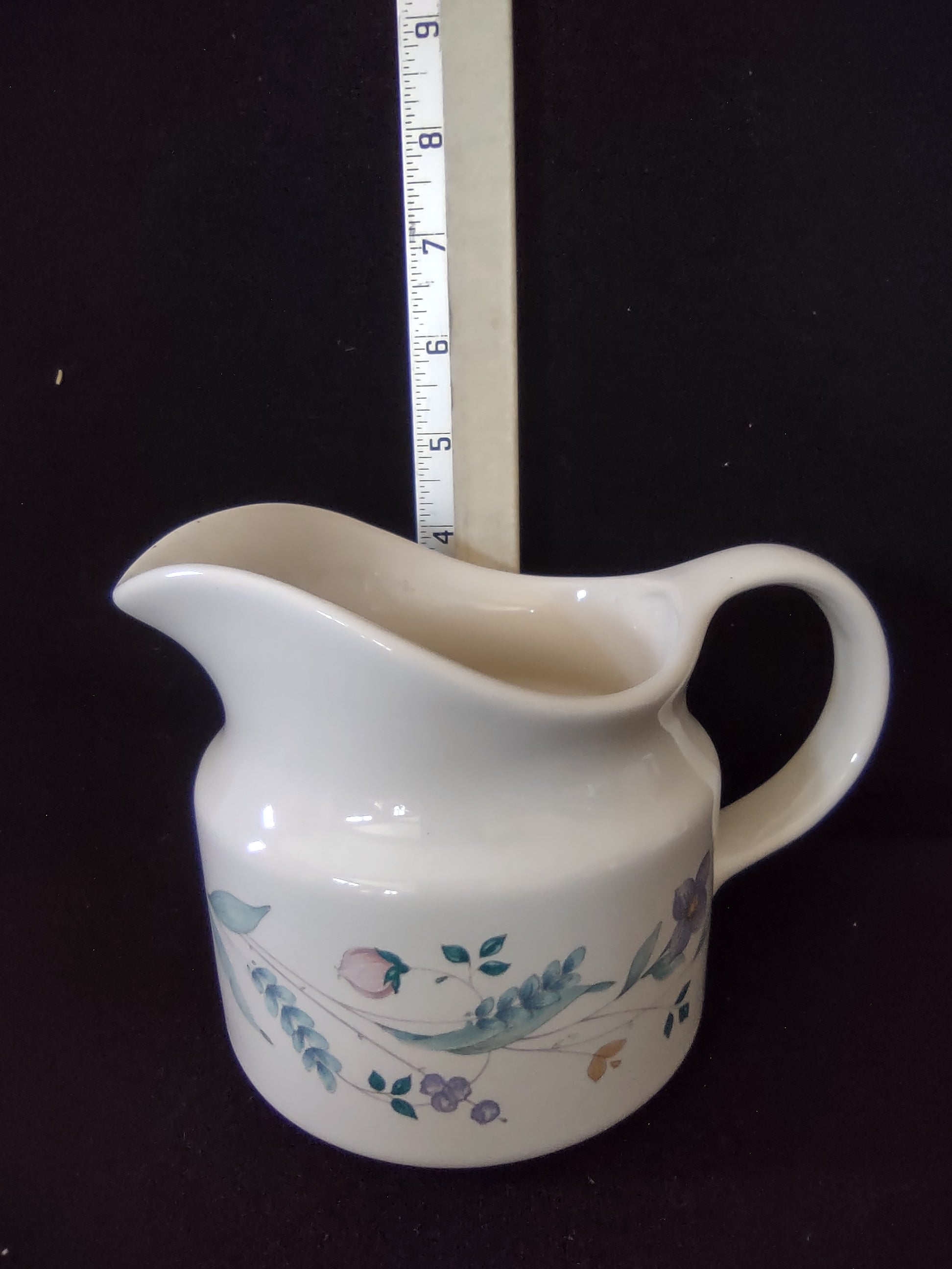 Vintage Pfaltzgraff Gravy Boat April Flowers Pink Lavender Green (Lot 5023)