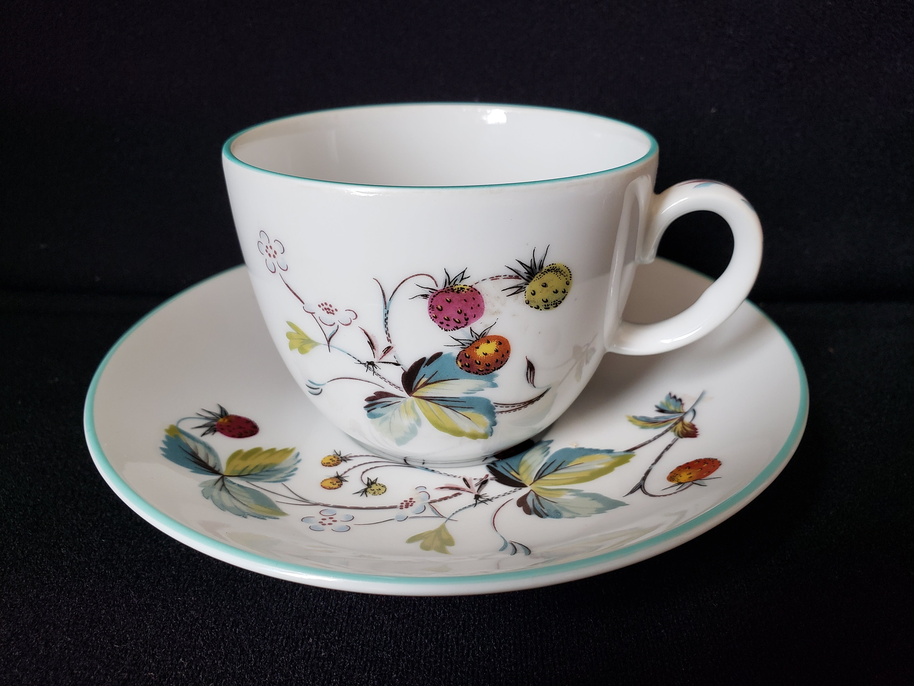 Vintage Royal Worcester Strawberry Fair Oven to Table Tea Cup (lot 2099)