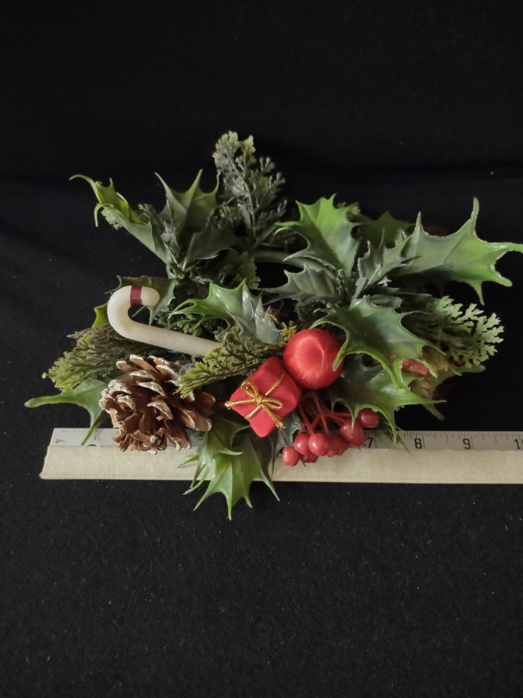 Vintage 2 Plastic Candle Rings Greenery Pine Cone Gifts Berries (Lot 4781)