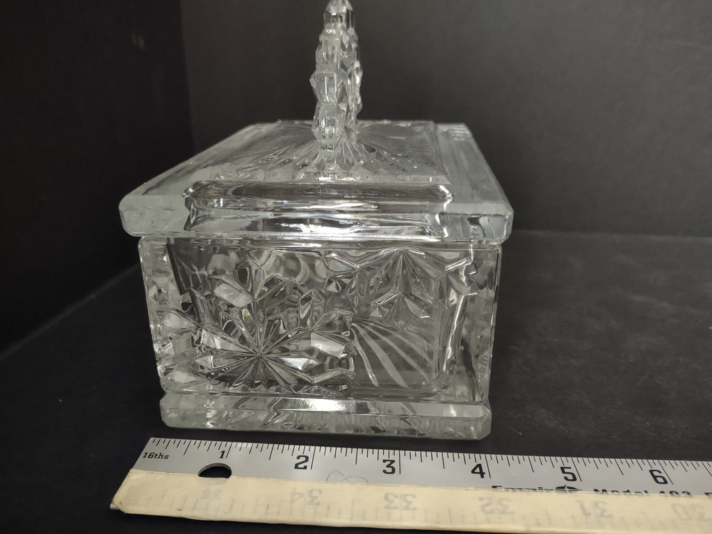 Vintage Snowflakes Christmas Glass Jewelry Box Made in USA (lot 2988c)