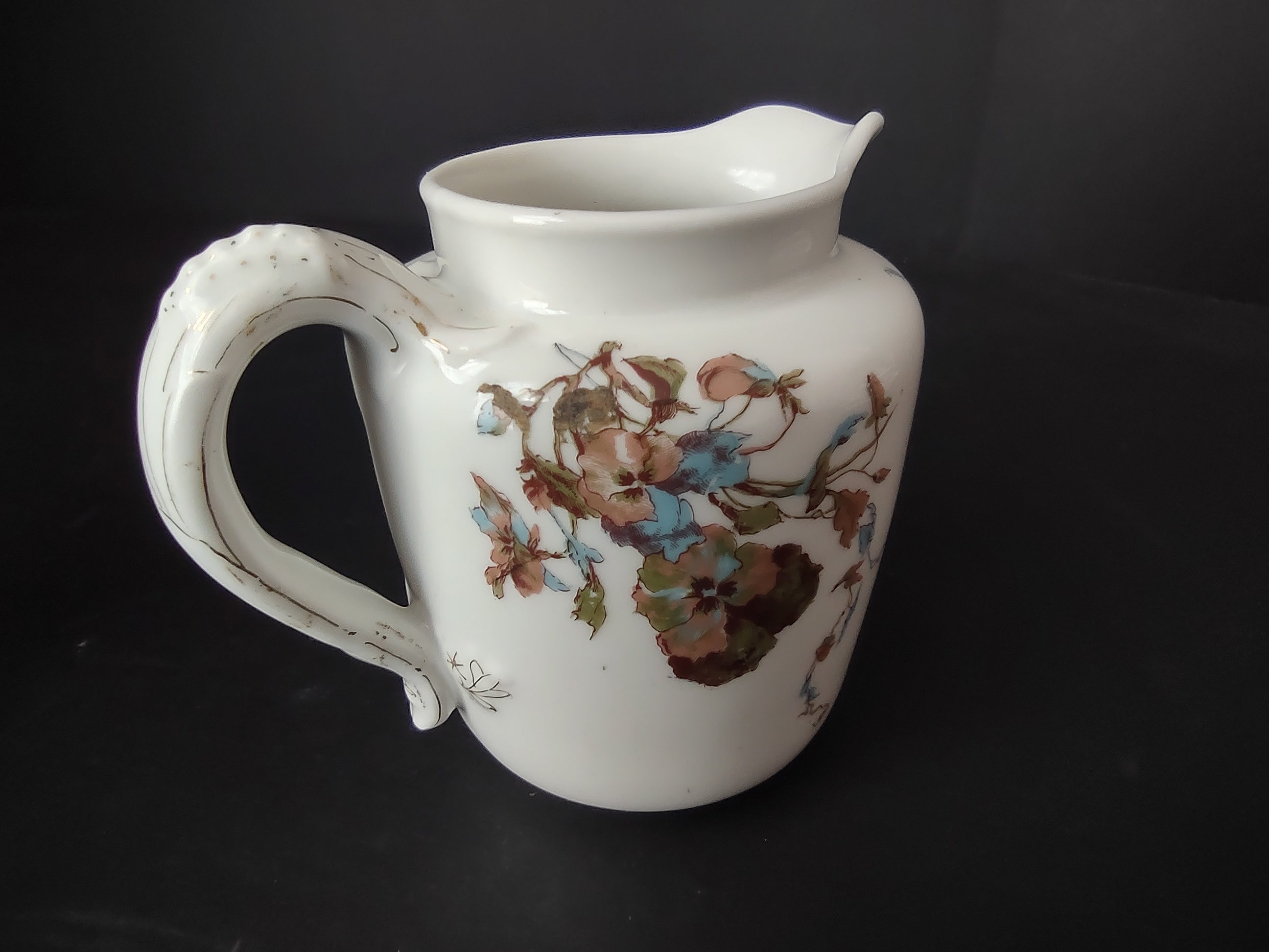 Depose Haviland Limoges Blue Flower Pitcher Creamer (lot 965)