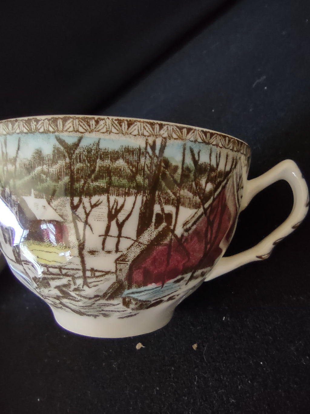 Vintage Johnson Brothers Teacup Saucer Ironstone Friendly Village x 4 (Lot 5534)