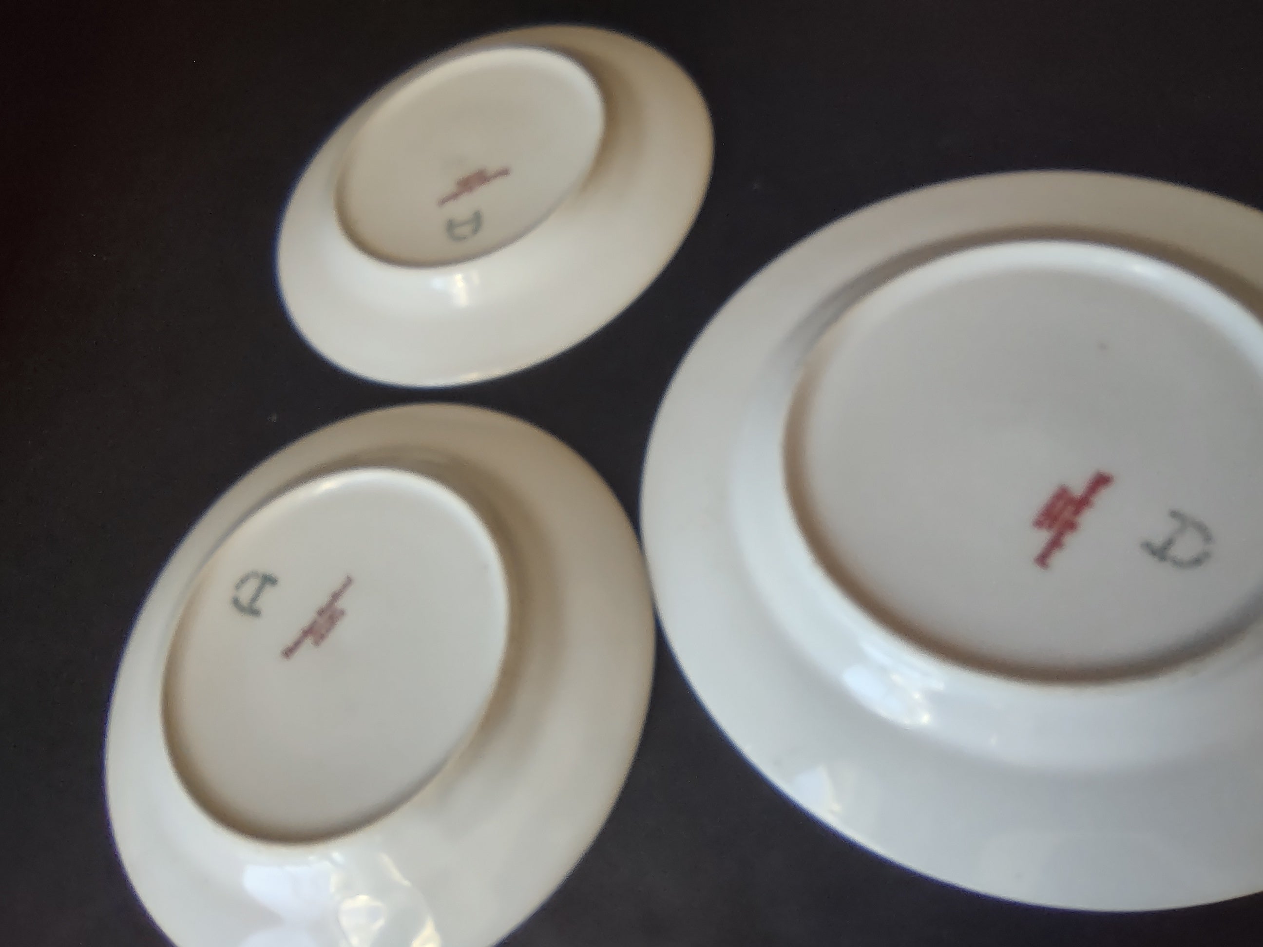 Haviland France Limoges 2 x Bread/Butter 1 x Dessert Plate (lot 1094)