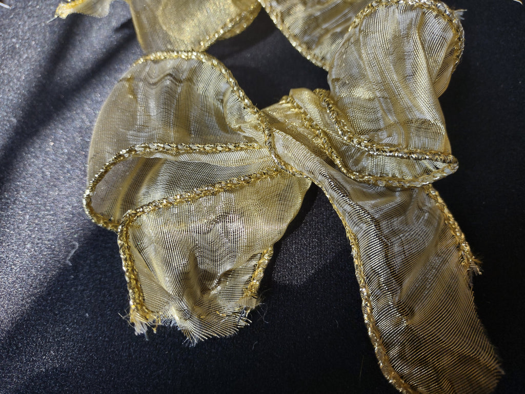 Lot of 27 Golden Ribbon Bows Christmas (lot 1702)