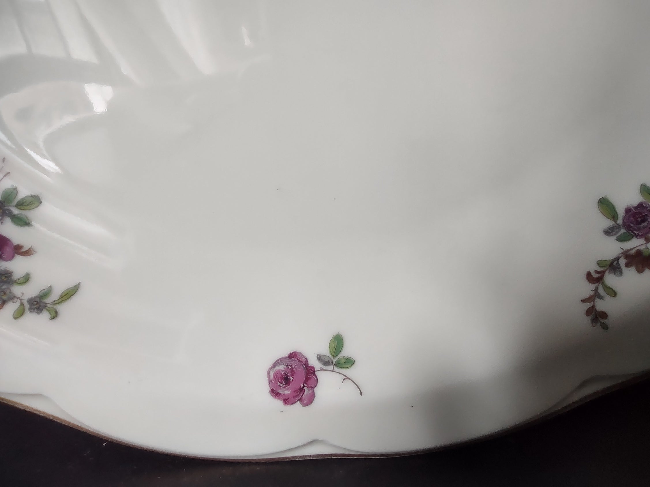 Haviland Limoges Dinner Plate Peony Flower Cream Color (lot 926)