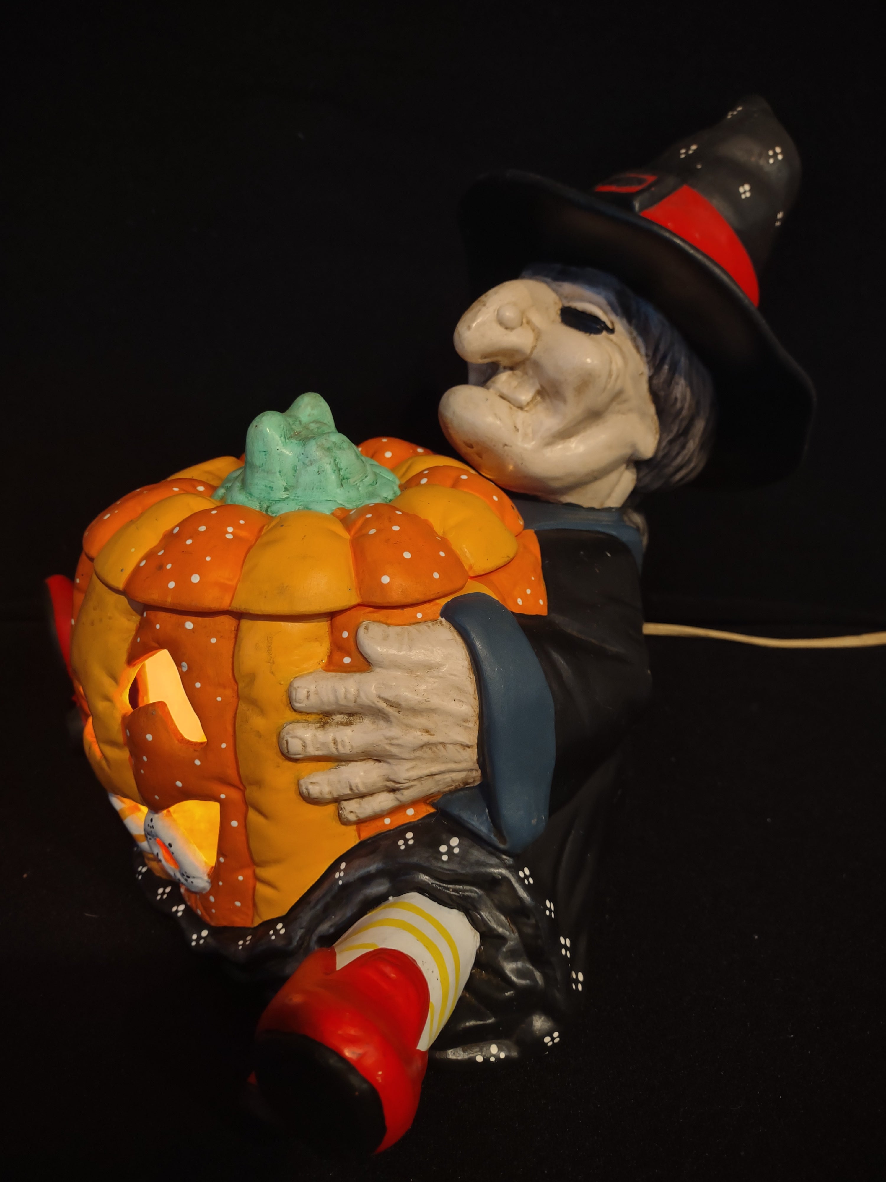 Vintage Halloween Nowell's Mold Witch with Jack-o-Lantern Pumpkin (lot 2545j)