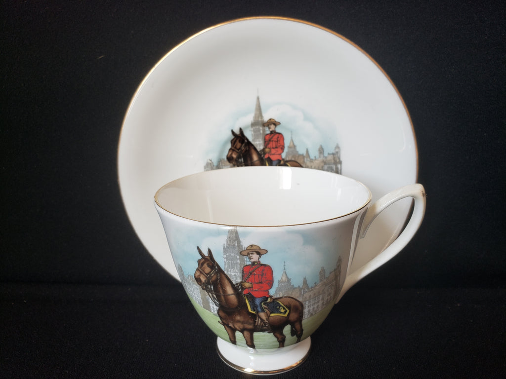 Vintage Royal Albert Bone China Parliament Guard Tea Cut and Saucer (lot 2019)