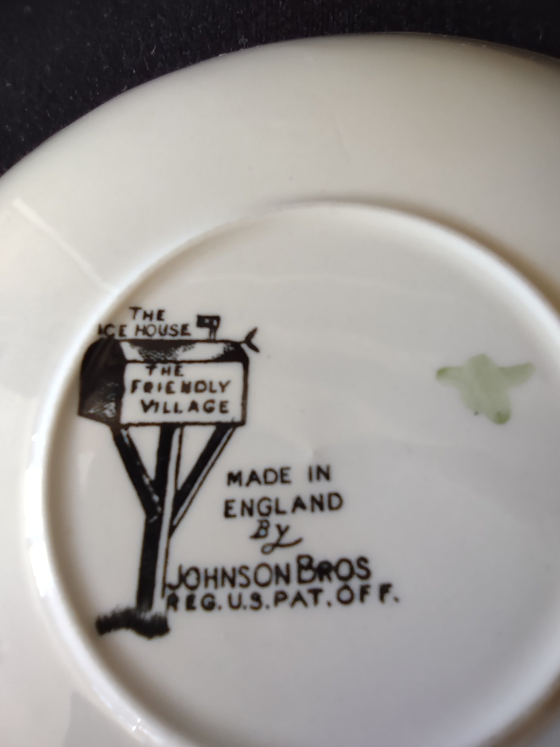 Vintage Johnson Brothers Saucer Ironstone The Friendly Village x 3 (Lot 5535)