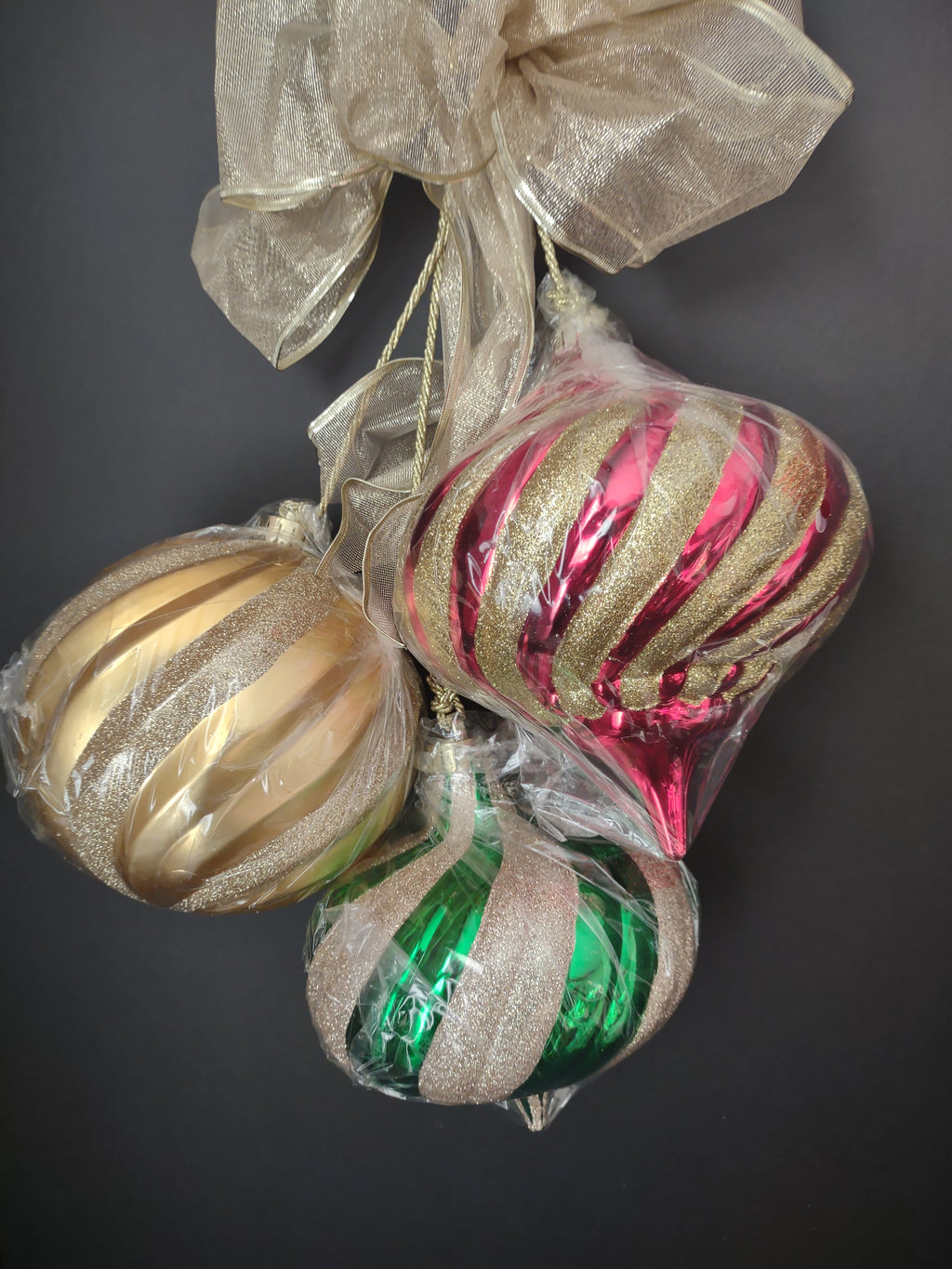 Christmas Holiday Set of 3 Large 5" Ornaments (lot 1285)