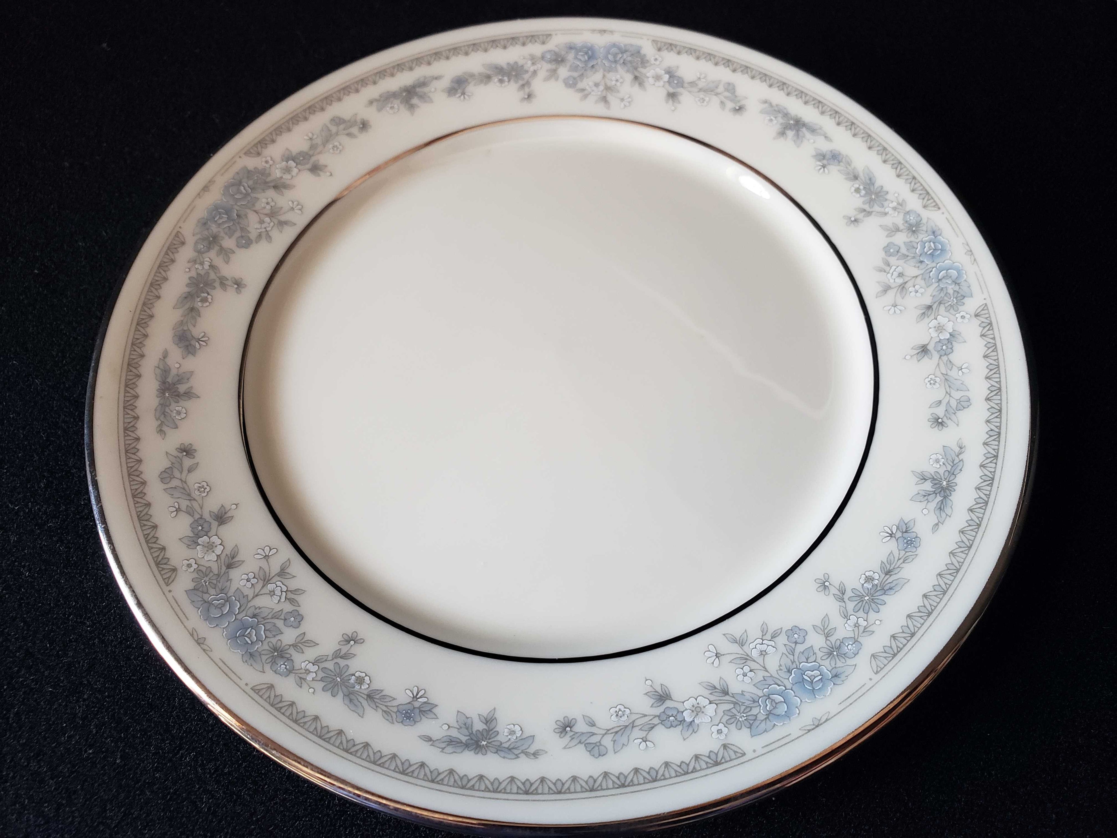 Vintage Lenox Reverie Bread or Dessert Plate 6-1/2" (lot 1961)