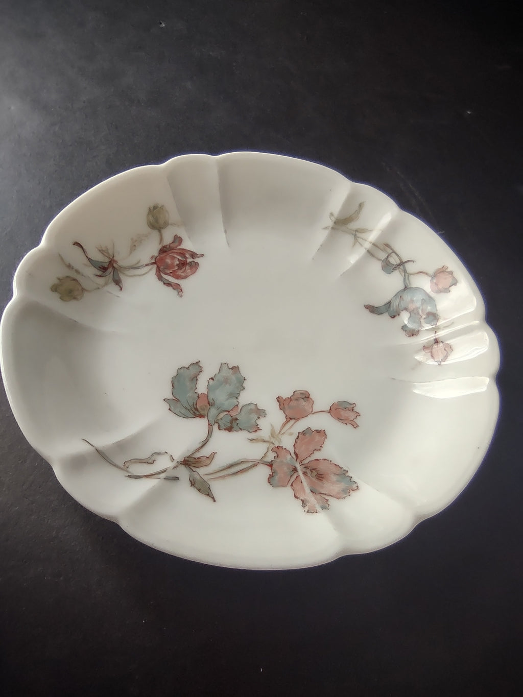 Antique 1889 Haviland Limoges Blue Red Flower Small Bowl (lot 951)