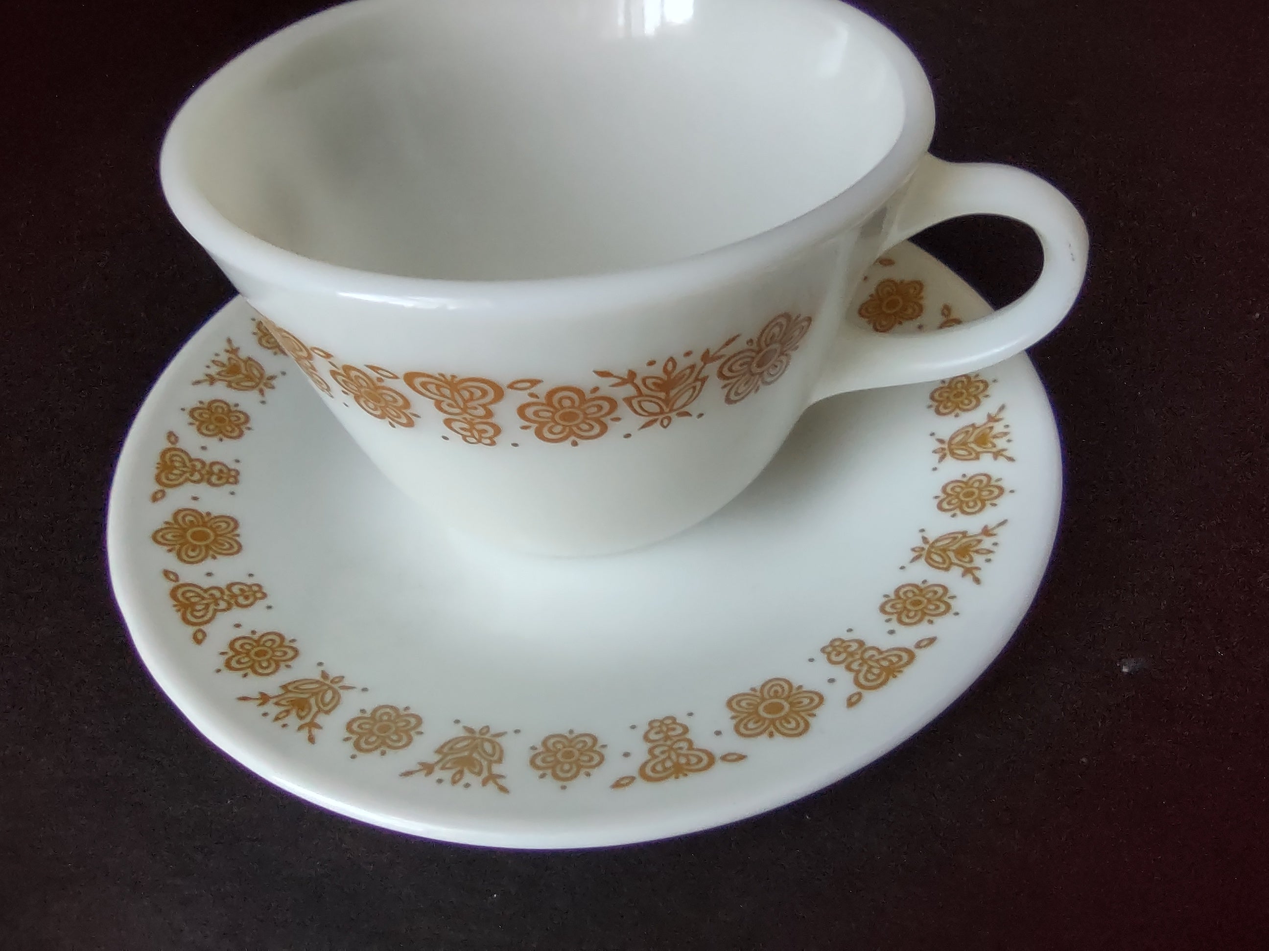 Corelle 8 x Teacup Saucer Golden Butterfly (lot 1207)