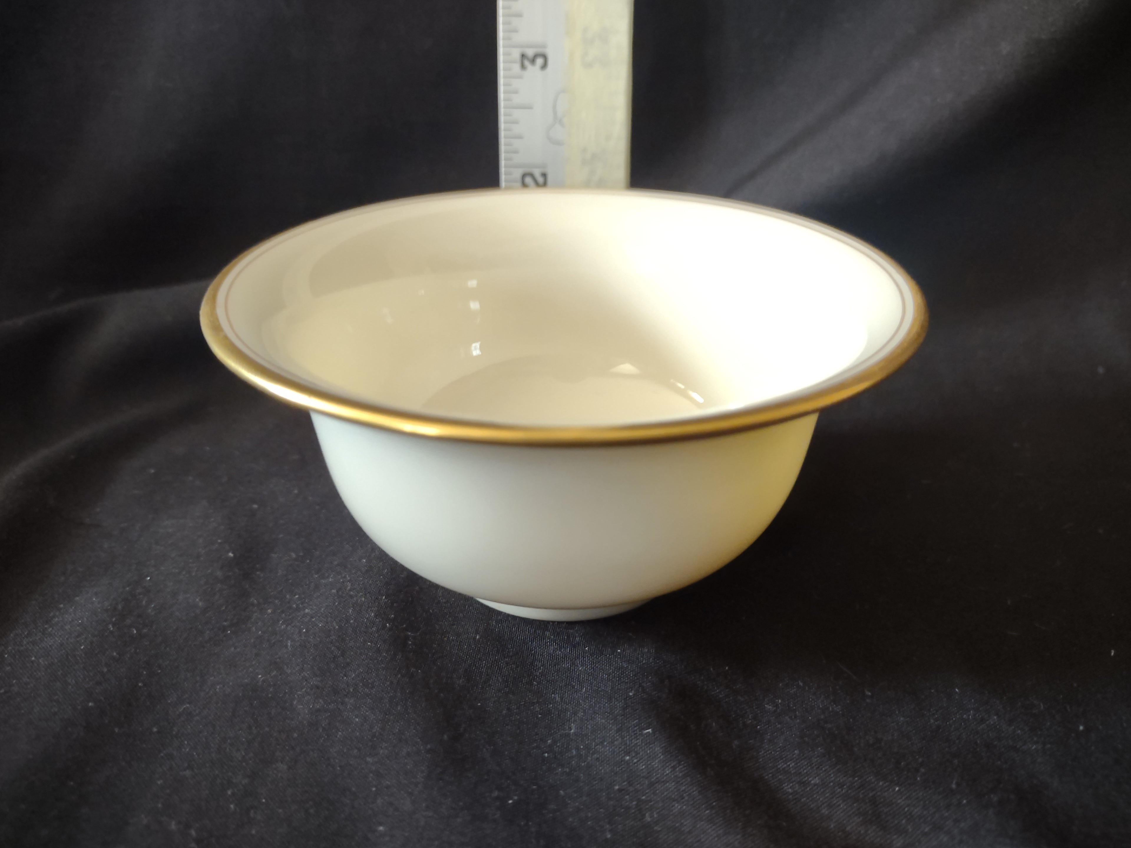 Vintage Lenox Round Serving Bowl 4-1/8" (lot 1978)