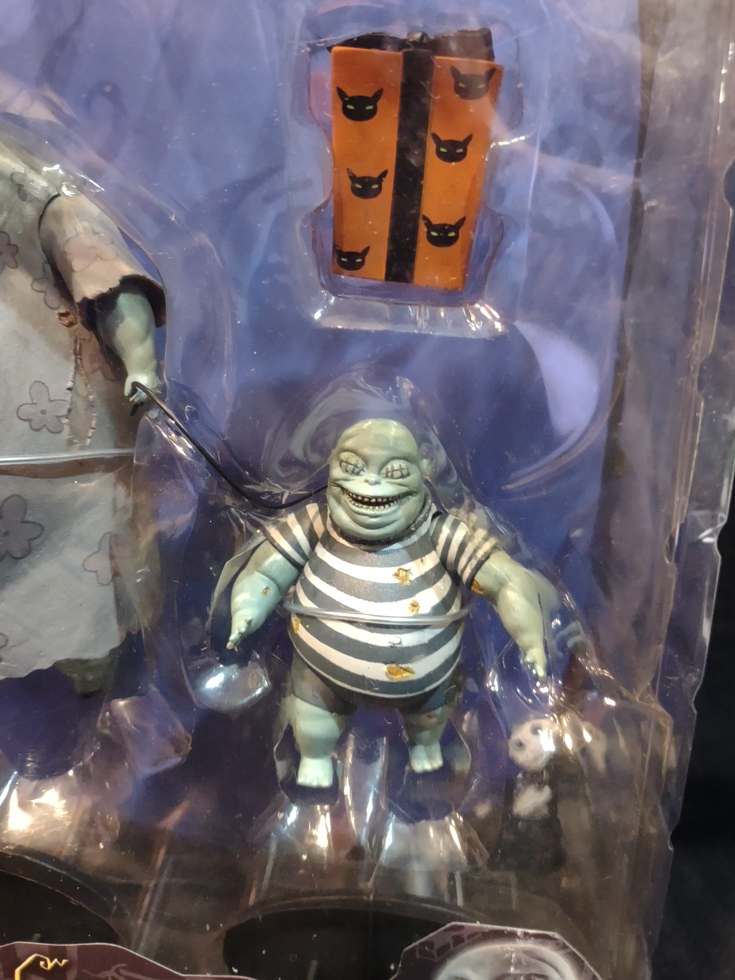 The Nightmare Before Christmas Corpse Family Leash Present Series 6 (lot 4583)