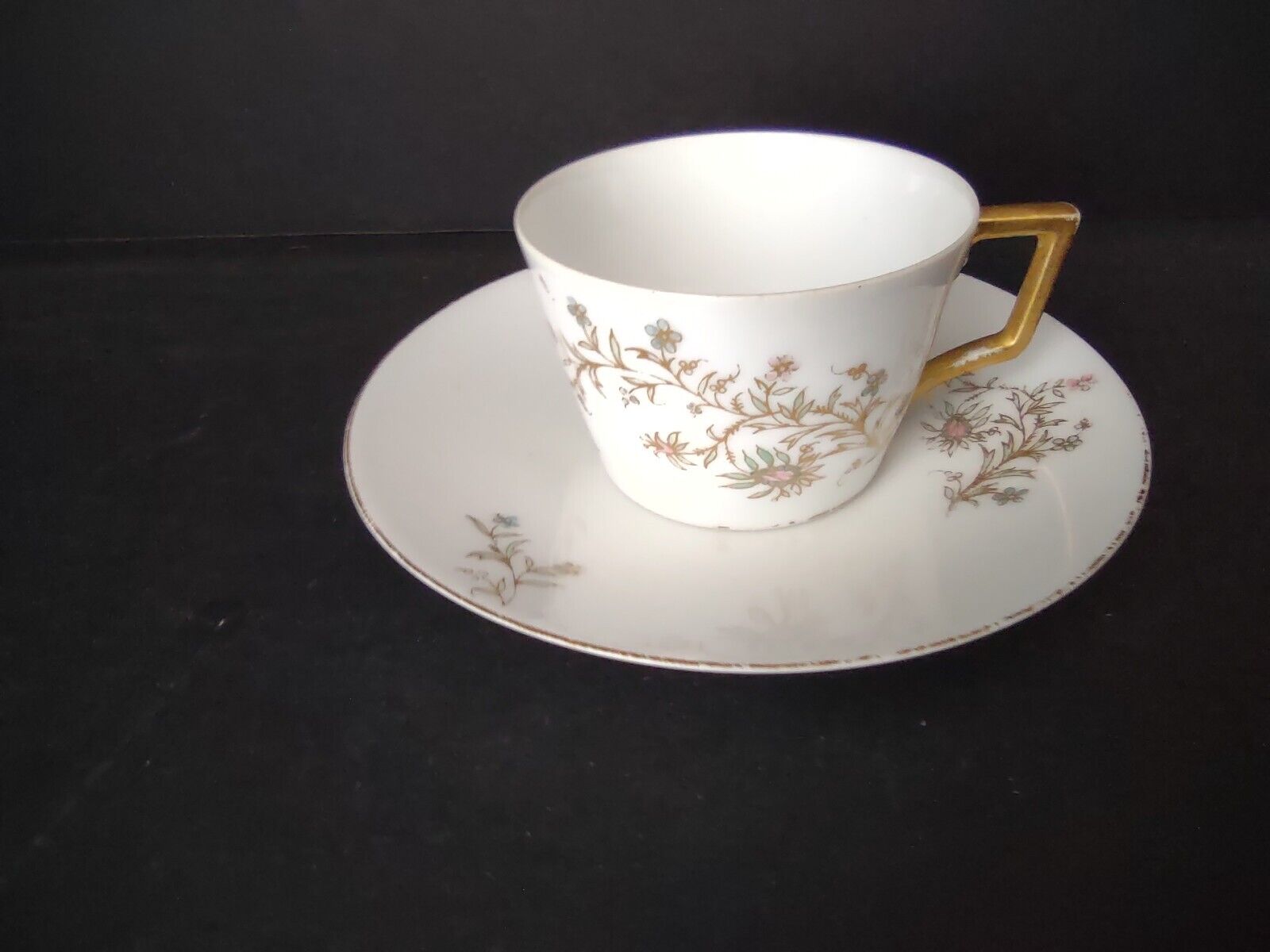 Vintage Demitasse Cup AK Limoges France Flower (lot 523)