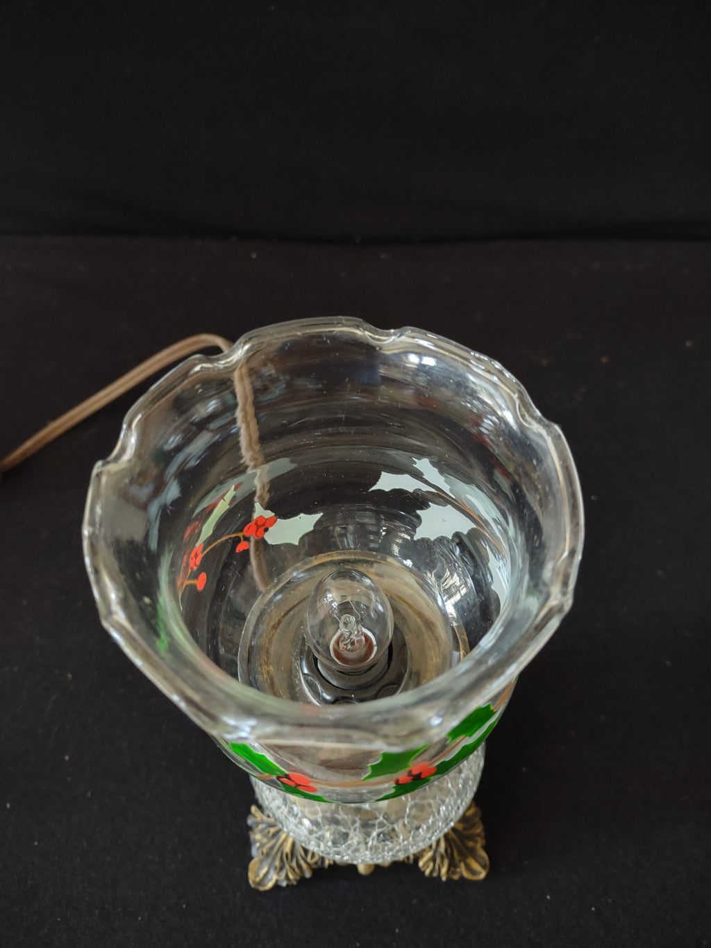 Vintage Christmas Electric Hurricane Lamp Crackel Base Holly Shade (Lot 3823)