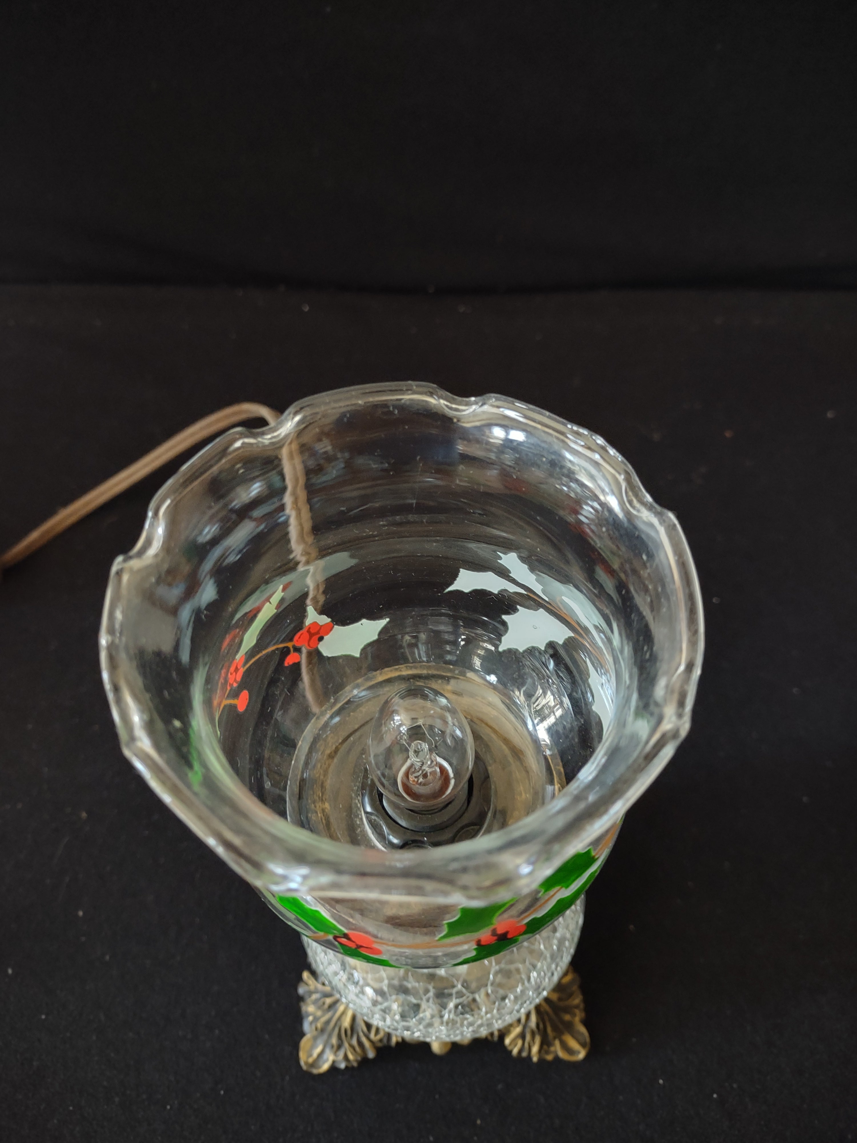 Vintage Christmas Electric Hurricane Lamp Crackel Base Holly Shade (Lot 3823)