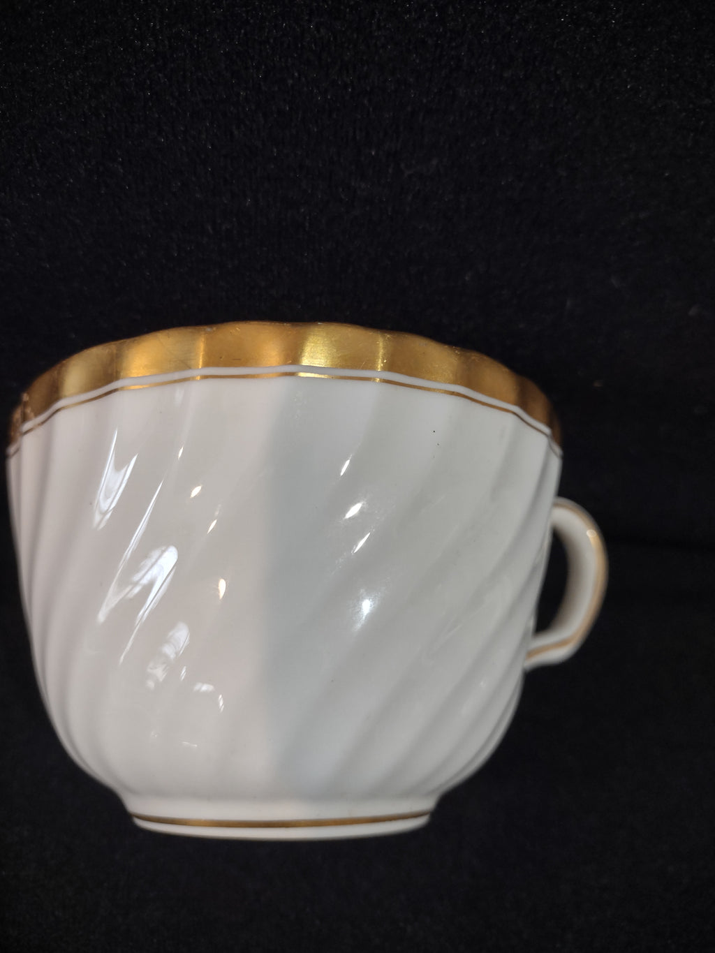 Vintage Minton Gold Rose Tea Cup Saucer Bone China Gold Trim x 3 (Lot 5430)