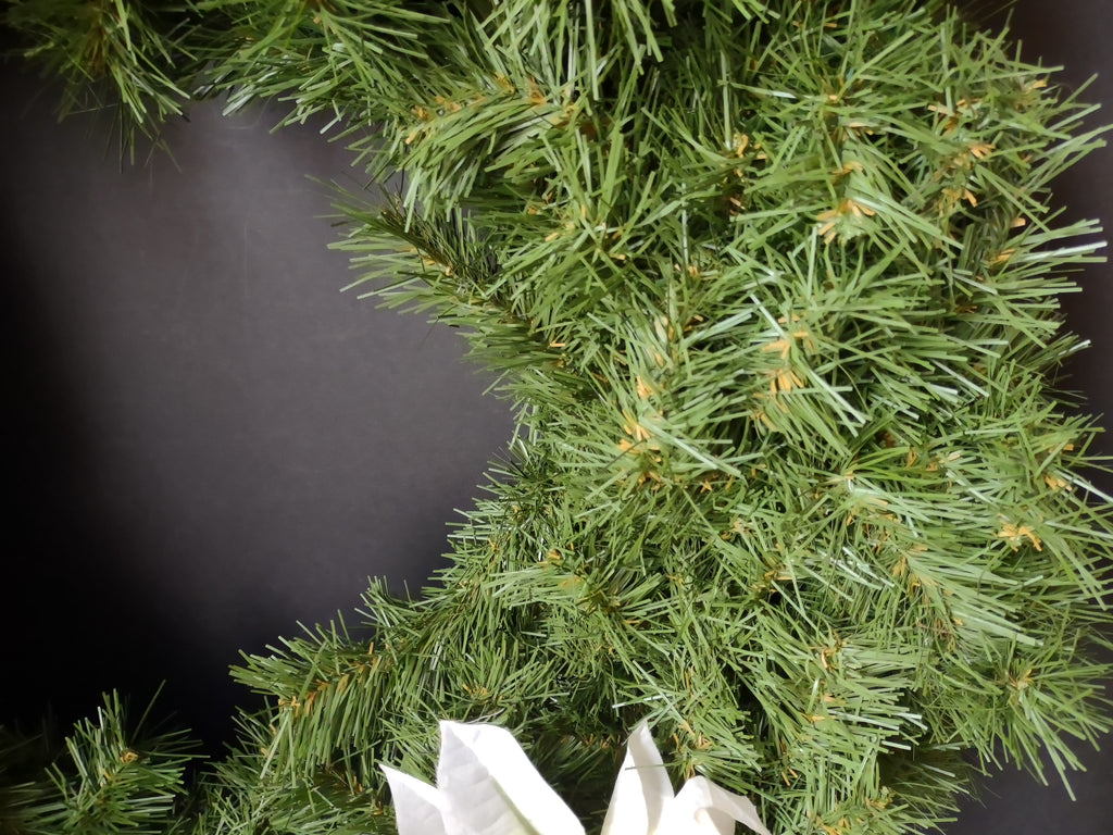 Vintage Christmas Artificial Green Wreath 26" (lot 3332)