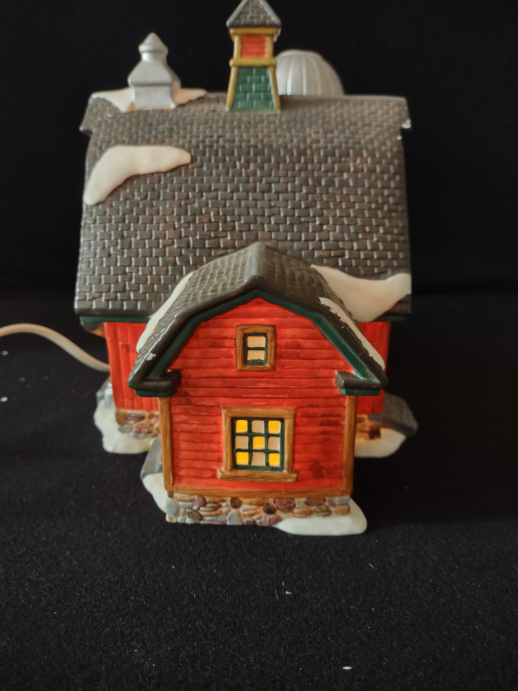 Vintage O'Well Lighted Red Barn Silo Christmas Village House (Lot 3681)