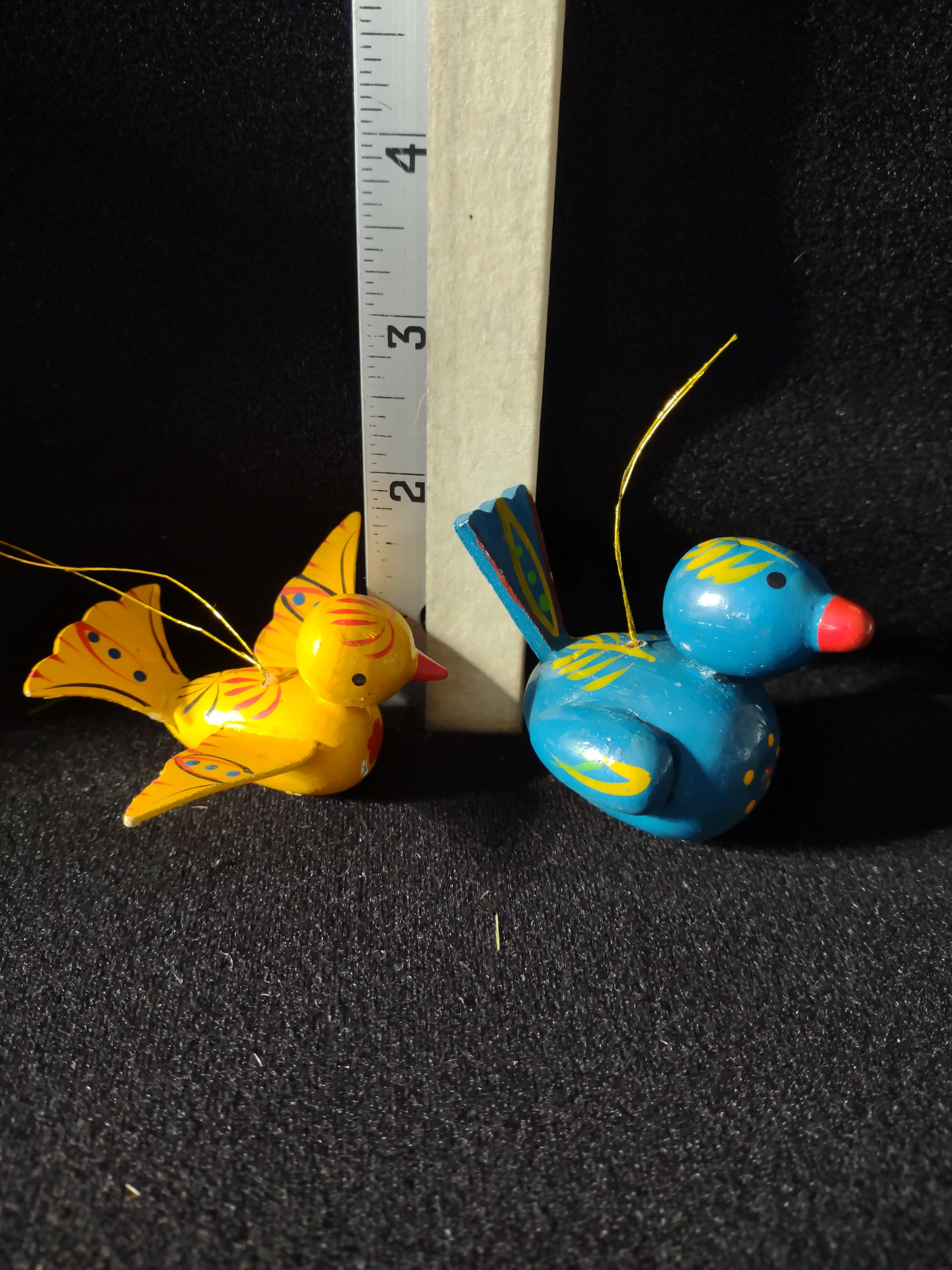 Vintage Christmas Wooden Birds Ornament Yellow Blue Taiwan (Lot 4797)
