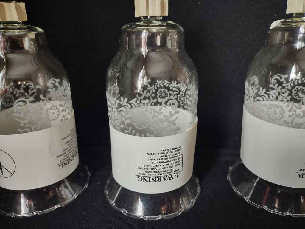 Set of 4 Votive Candle Holder 6" White Flower Design (lot 2469)