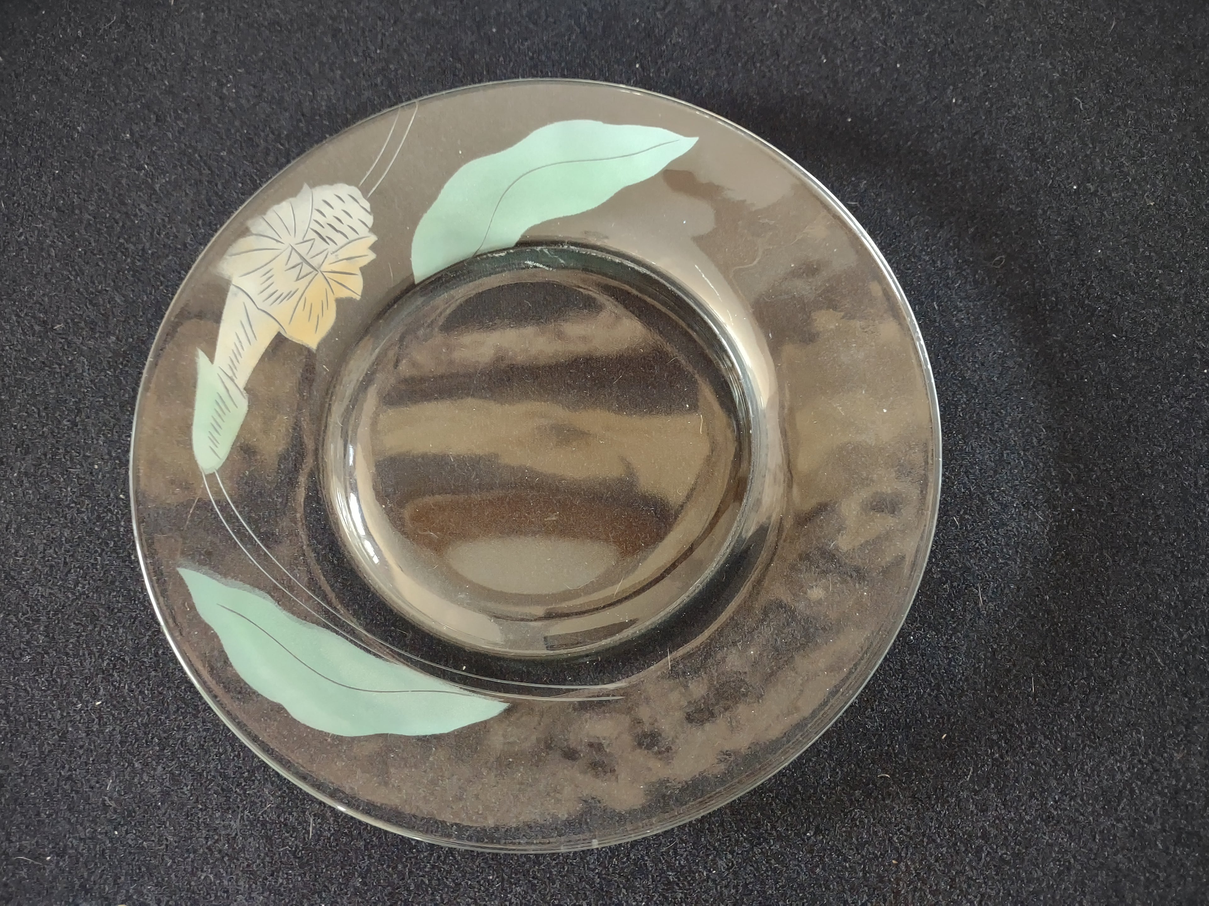 Vintage Clear Glass Floral 8" Salad Plate x 4 (lot 5285)