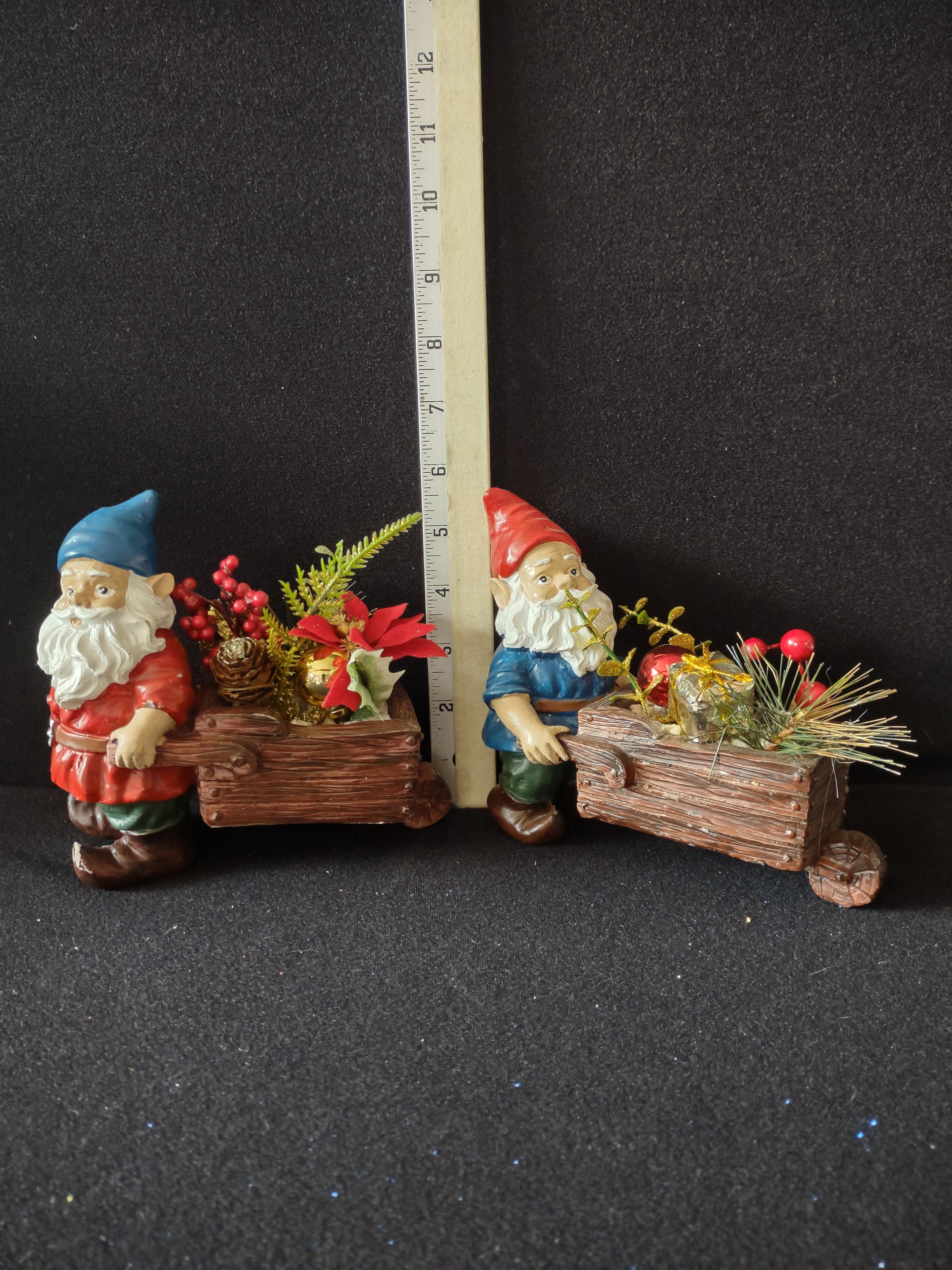 Vintage 5" Christmas Gnomes Wheelbarrow Poinsettia Berries (Lot 4767)