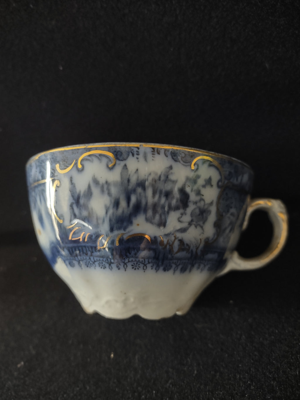 Vintage English Teacup Blue White Gold Trim REPAIRED (Lot 5577)