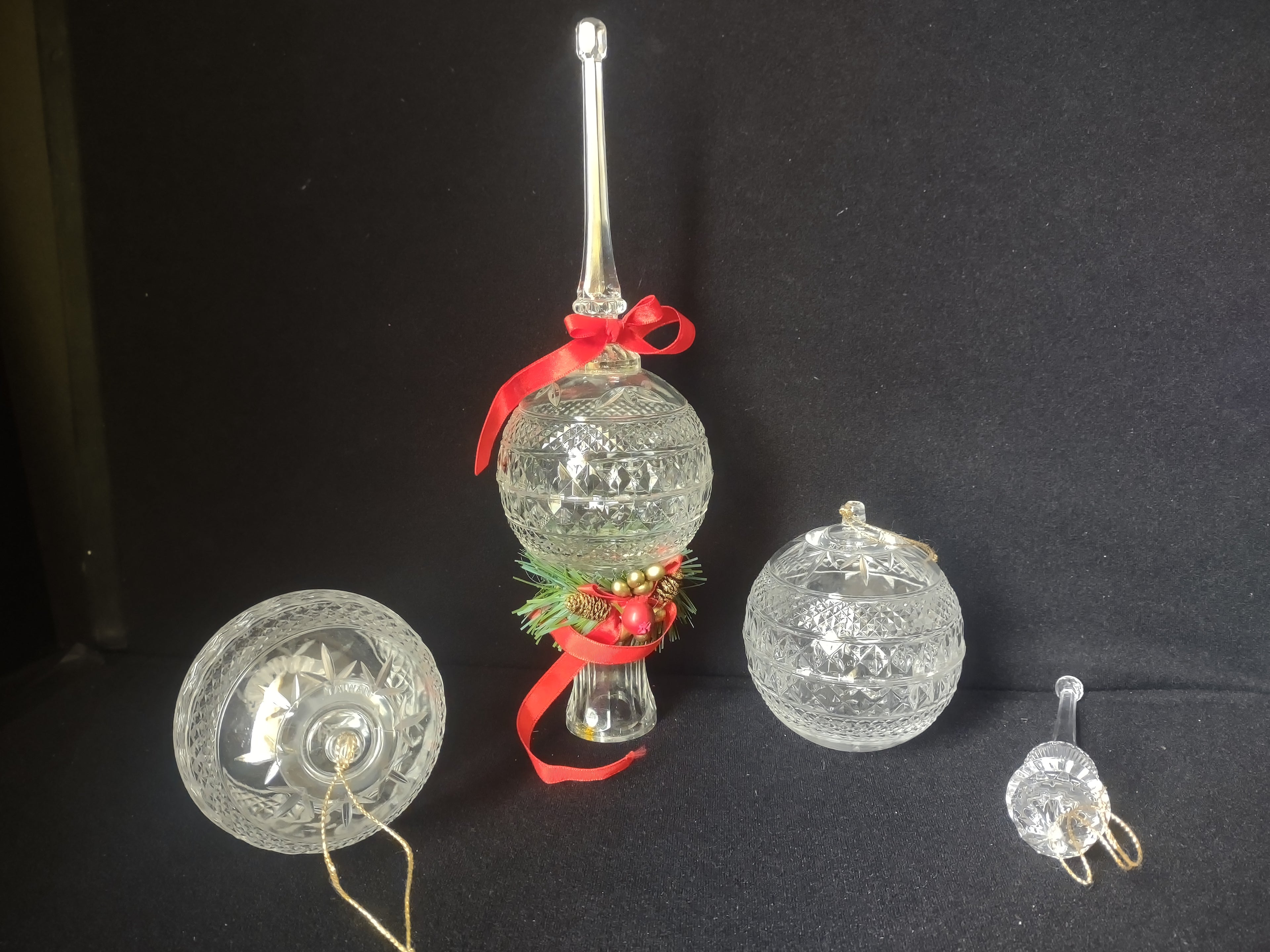 Set of Christmas Tree Topper Matching Ornaments Plastic Etched Ball (lot 1679)