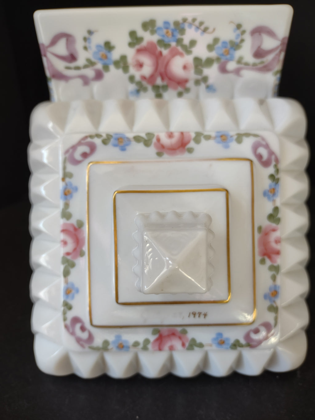 Vintage Westmoreland Milk Glass Candle Holder Wedding Bowl Ribbon Bow (lot 5728)