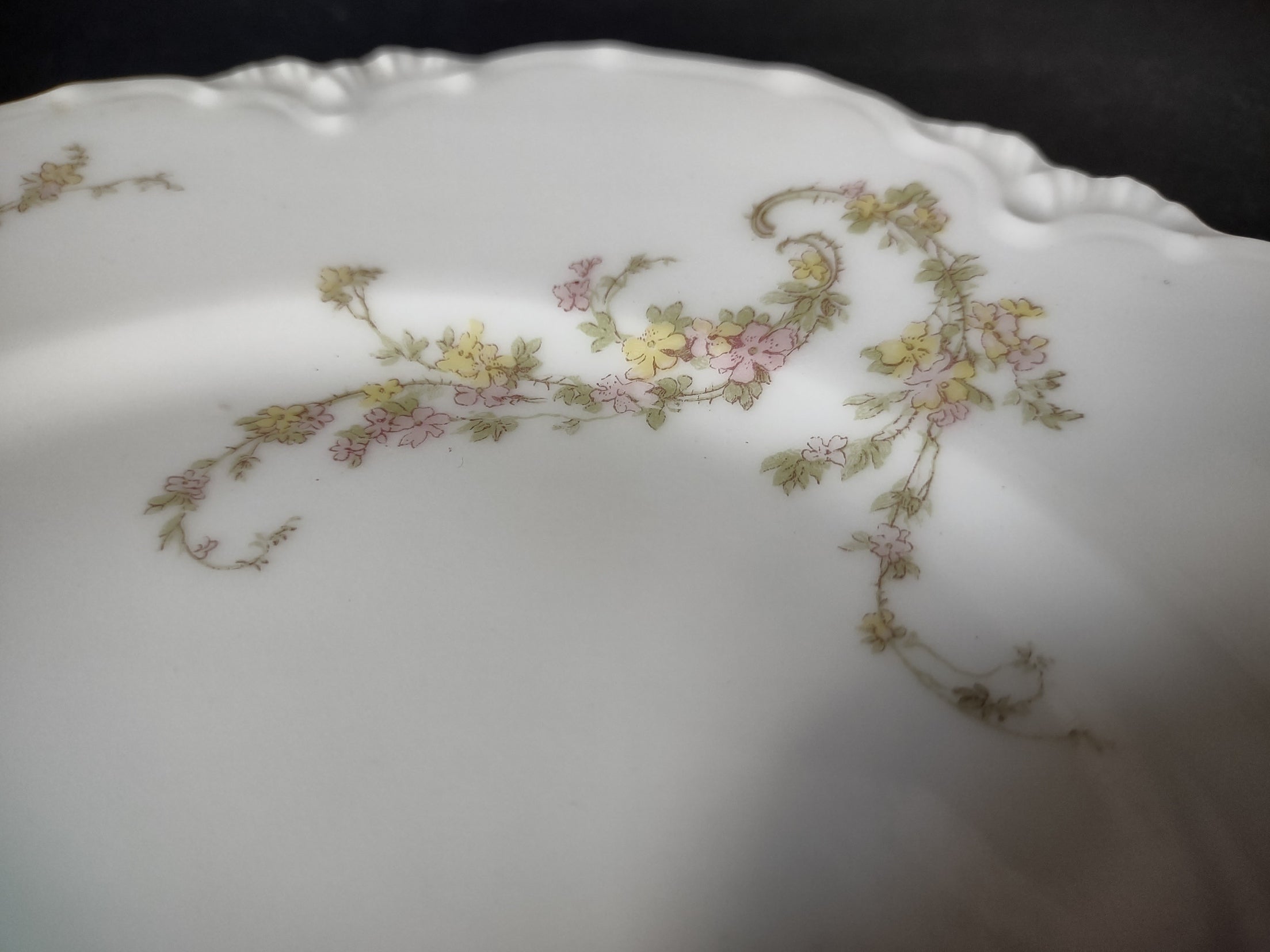 Haviland Limoges 7 x Luncheon Salad Plate Scalloped Edge Flowers (lot 829)