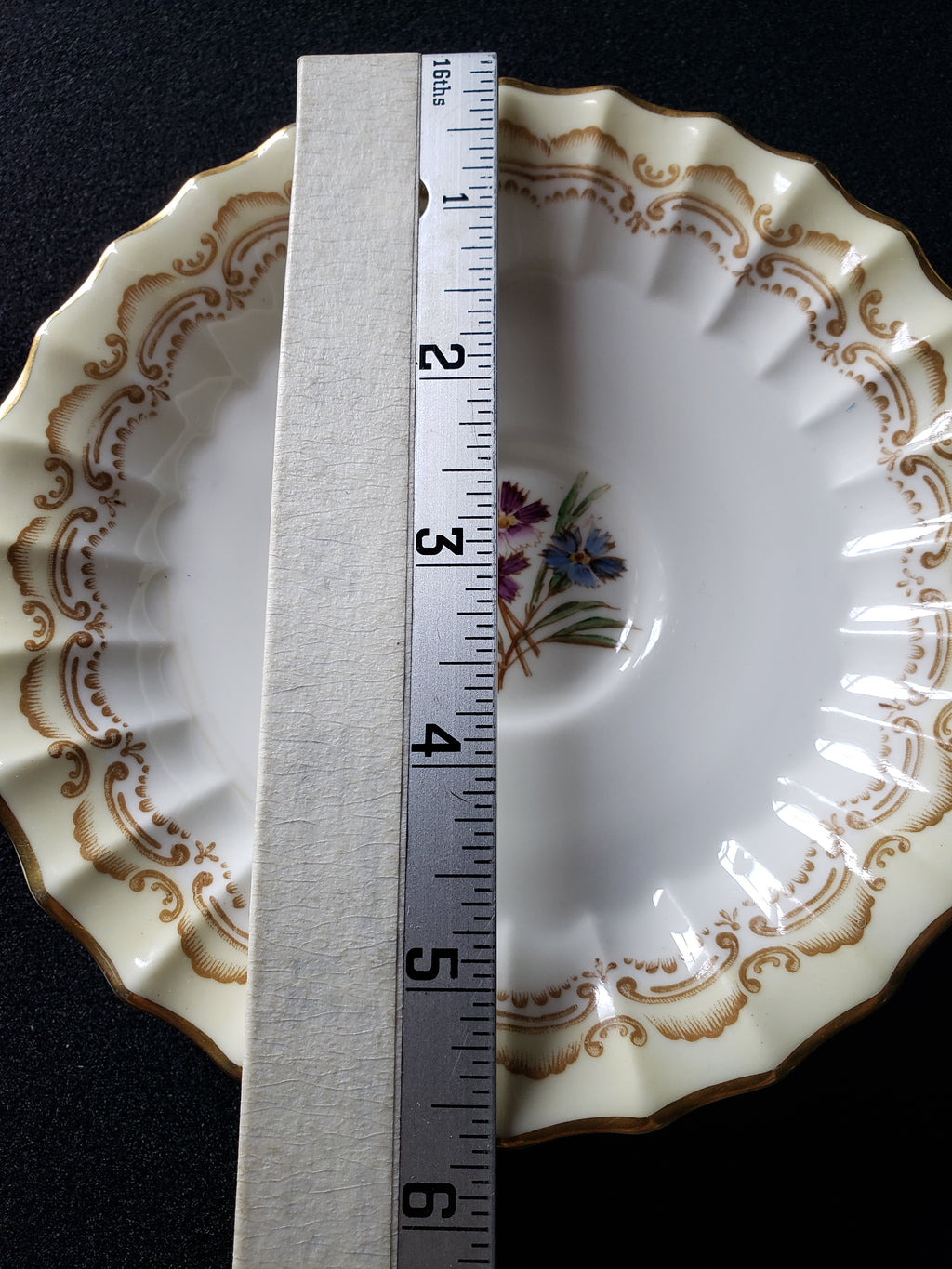 Vintage Royal Worcester Cromwell Tea Cup (lot 2100)