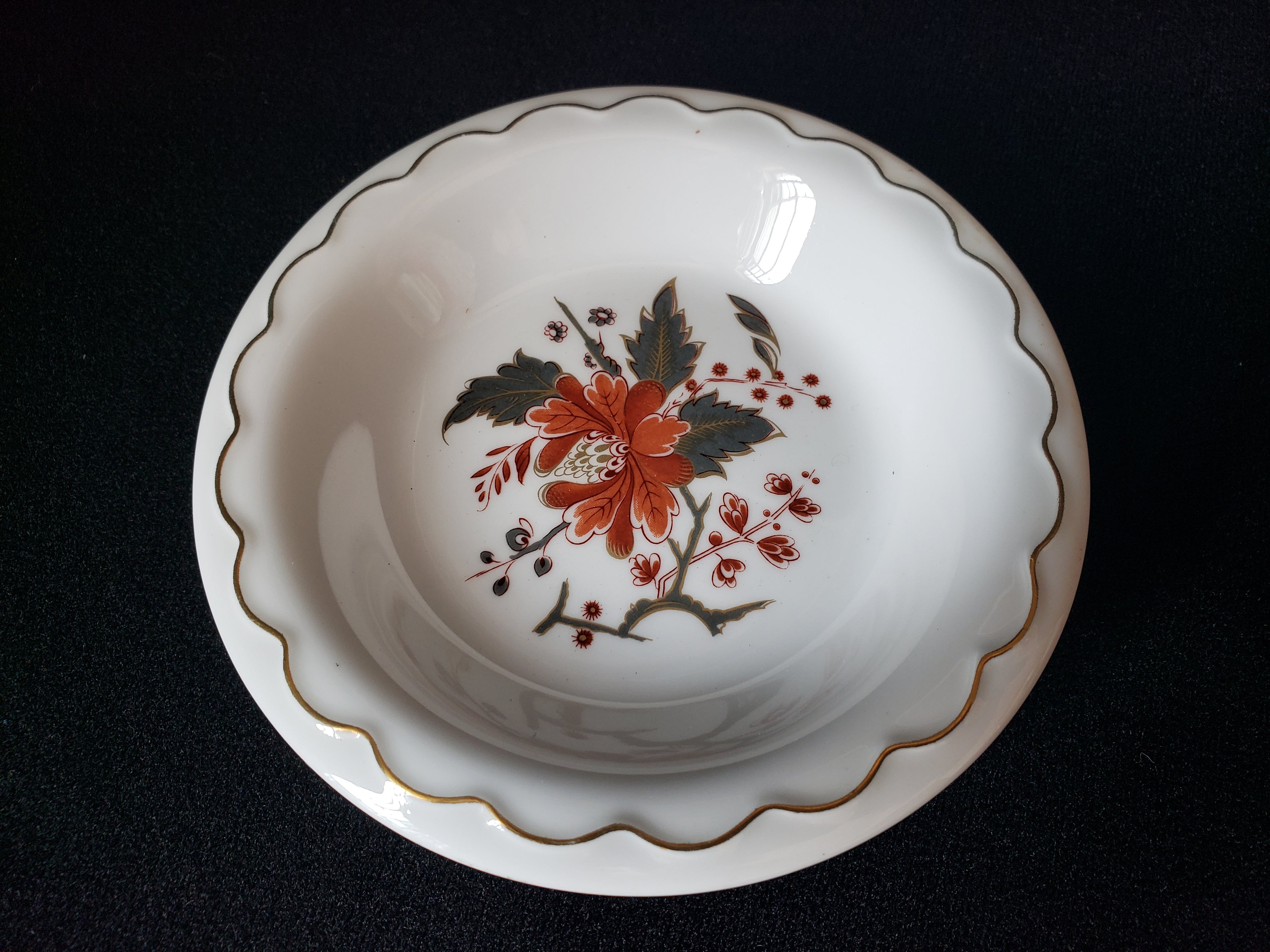 Vintage Royal Worcester Lynbrook" 4-1/2" Small Plate (lot 2054)