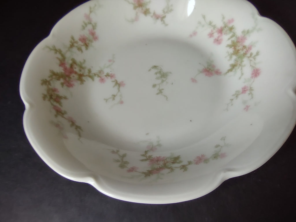 Haviland Limoges Cream Soup Plate Pink Thistle & Daisy (lot 883)