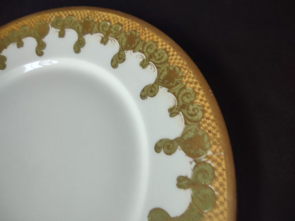 Haviland Limoges Gold Trim Green Design Dinner Plate (lot 626)